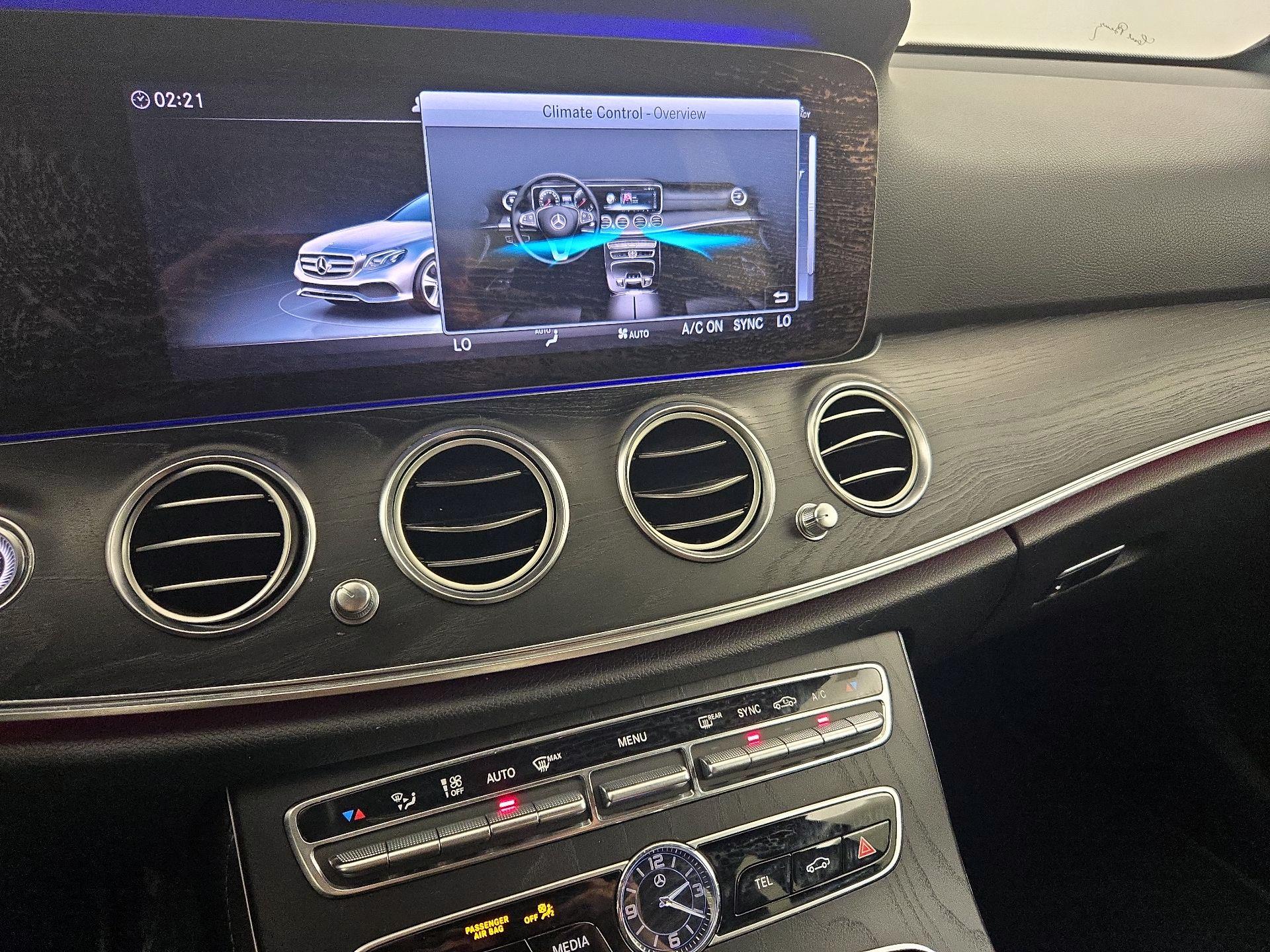 Thumbnail: 2020 Mercedes-Benz E-Class - 15