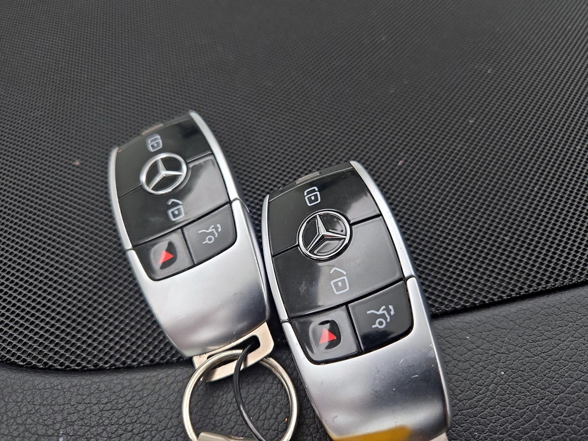 Thumbnail: 2020 Mercedes-Benz E-Class - 19