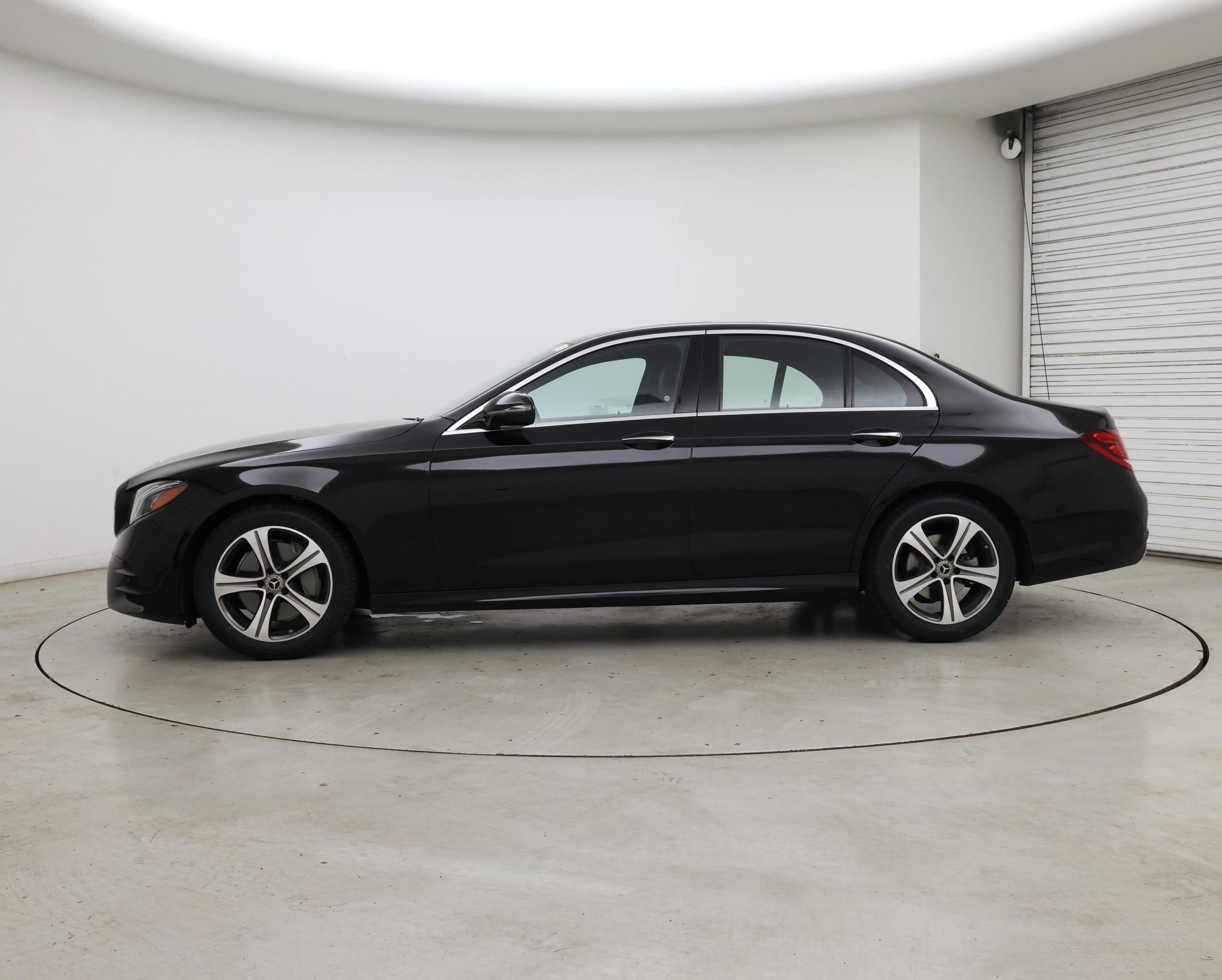 Thumbnail: 2020 Mercedes-Benz E-Class - 3