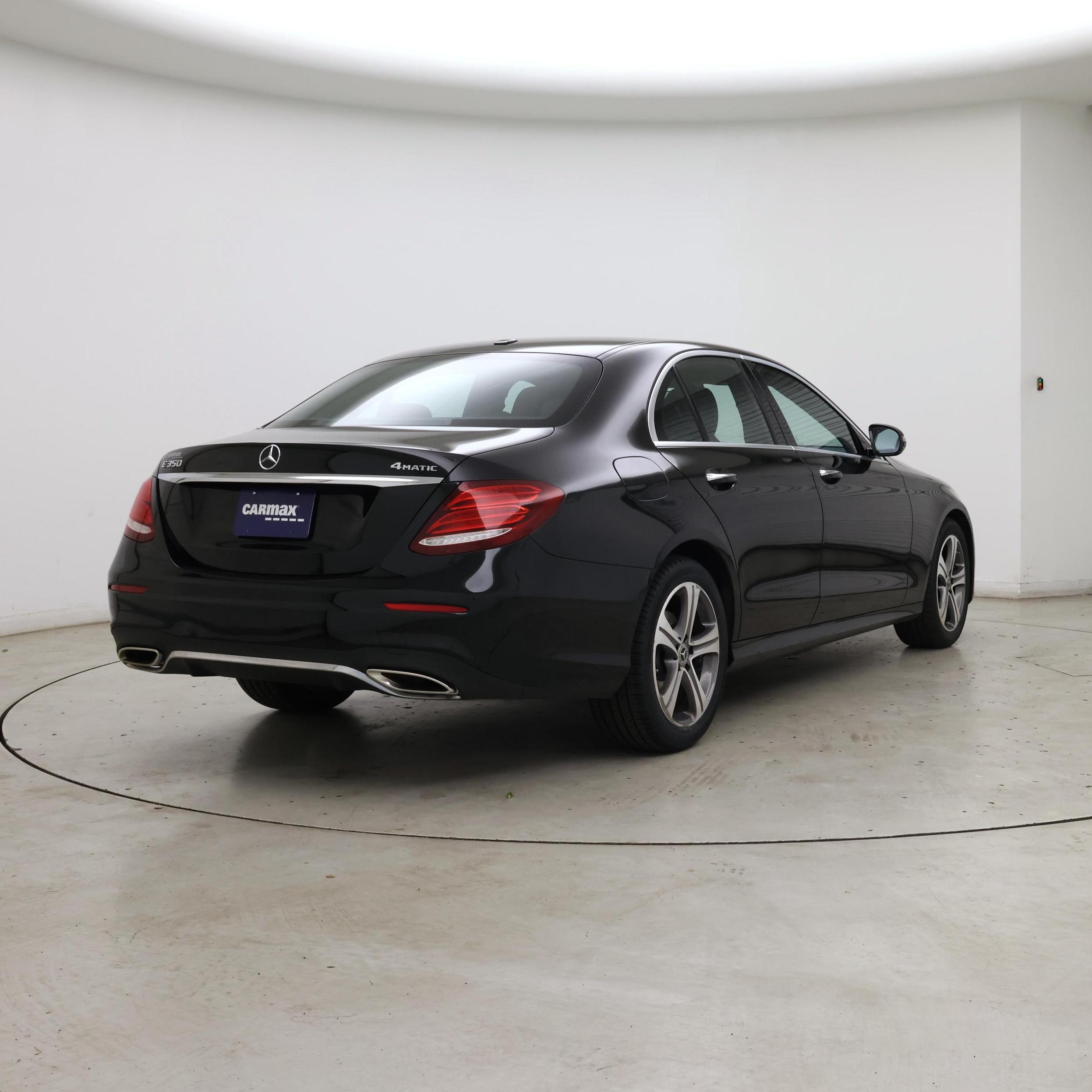 Thumbnail: 2020 Mercedes-Benz E-Class - 8