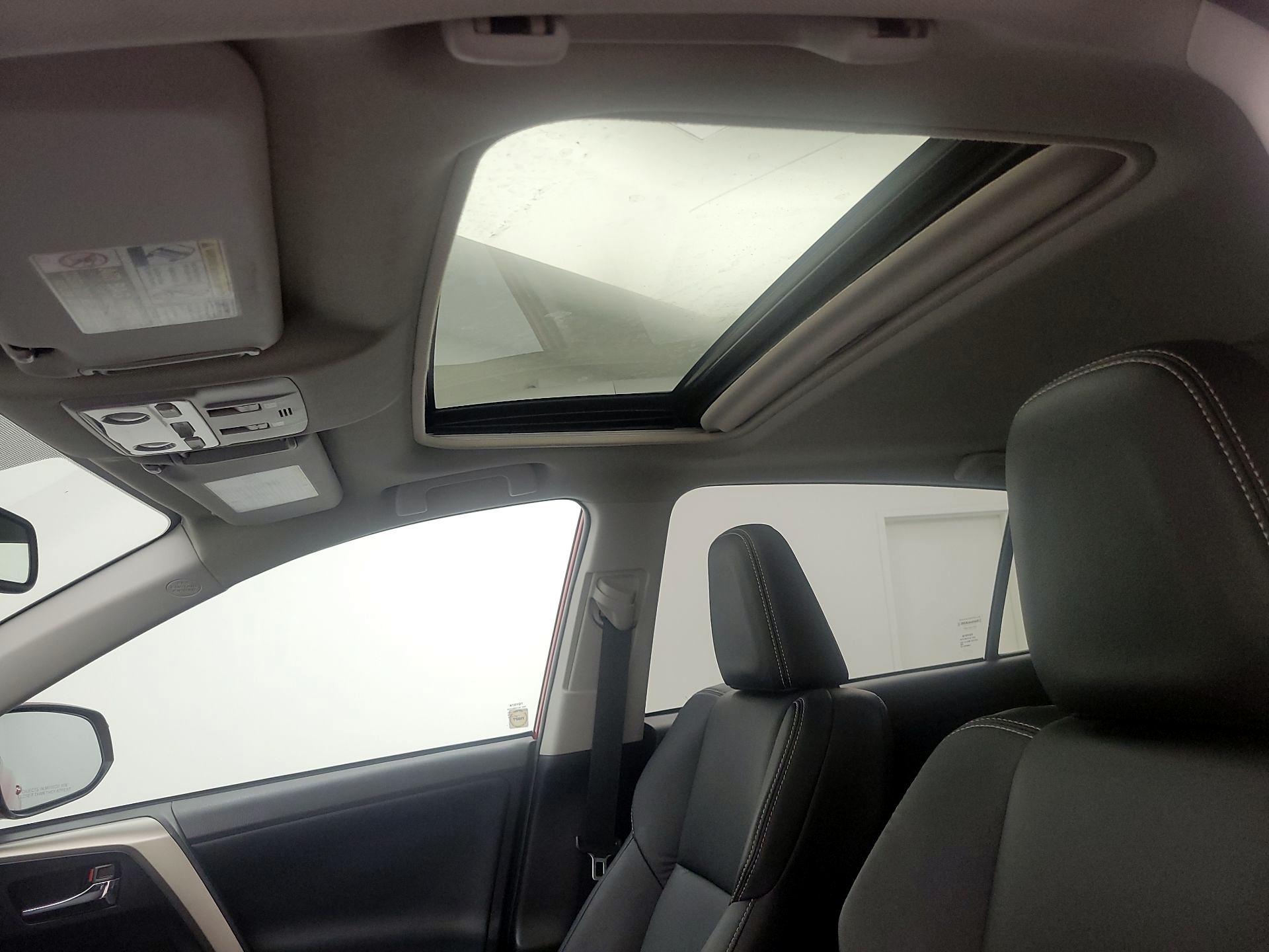 Thumbnail: 2014 Toyota RAV4 - 20