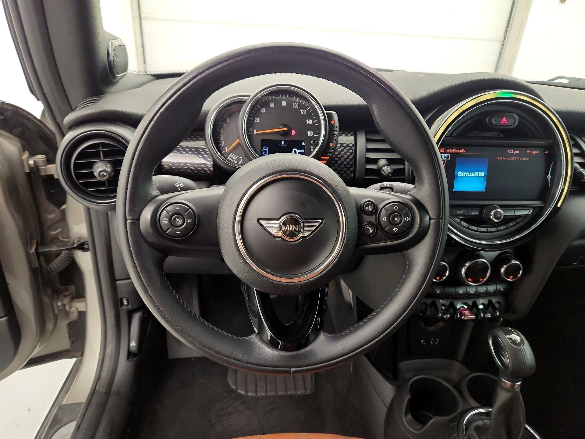 Thumbnail: 2016 MINI Cooper - 10