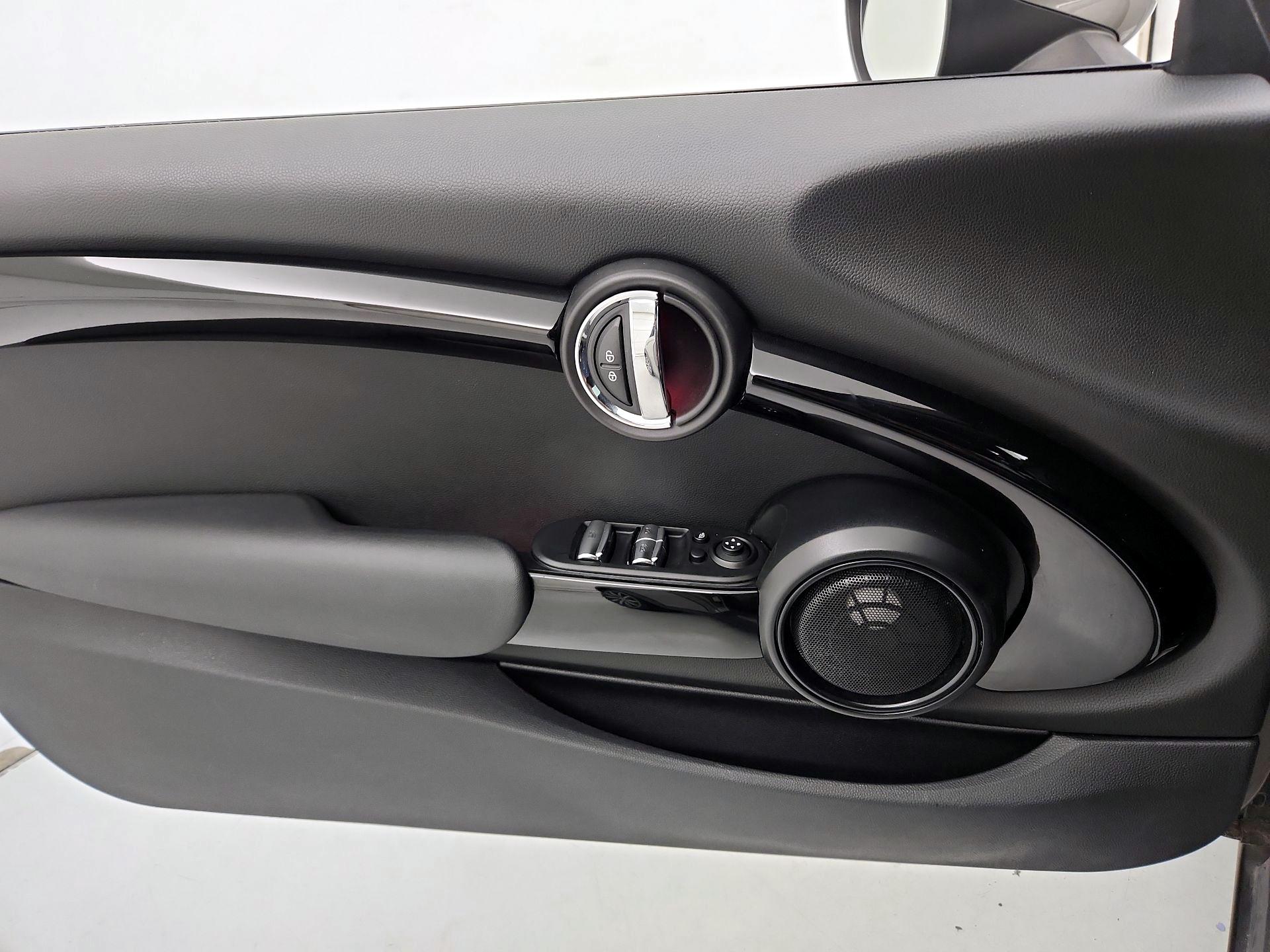 Thumbnail: 2016 MINI Cooper - 12