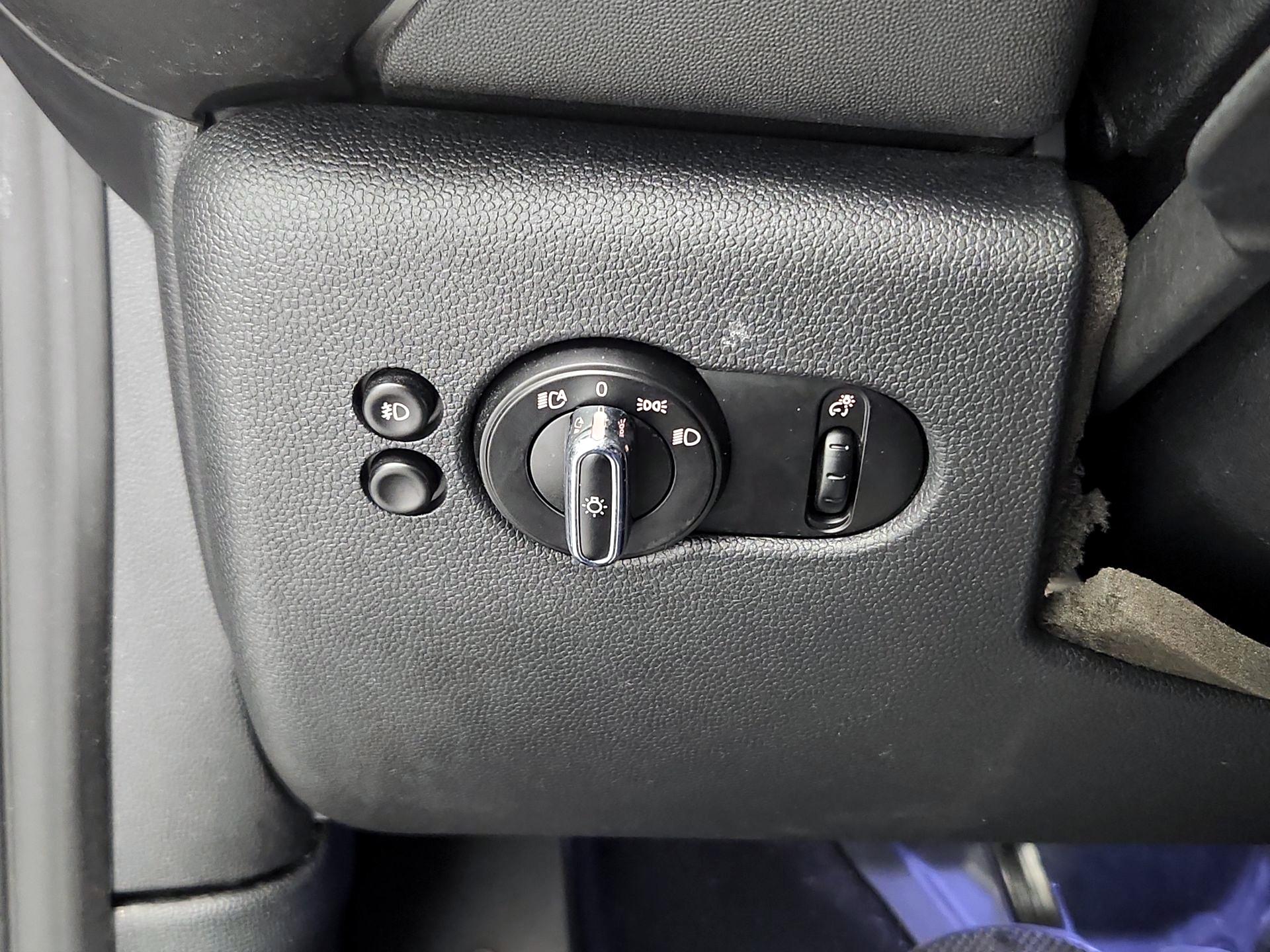 Thumbnail: 2016 MINI Cooper - 13