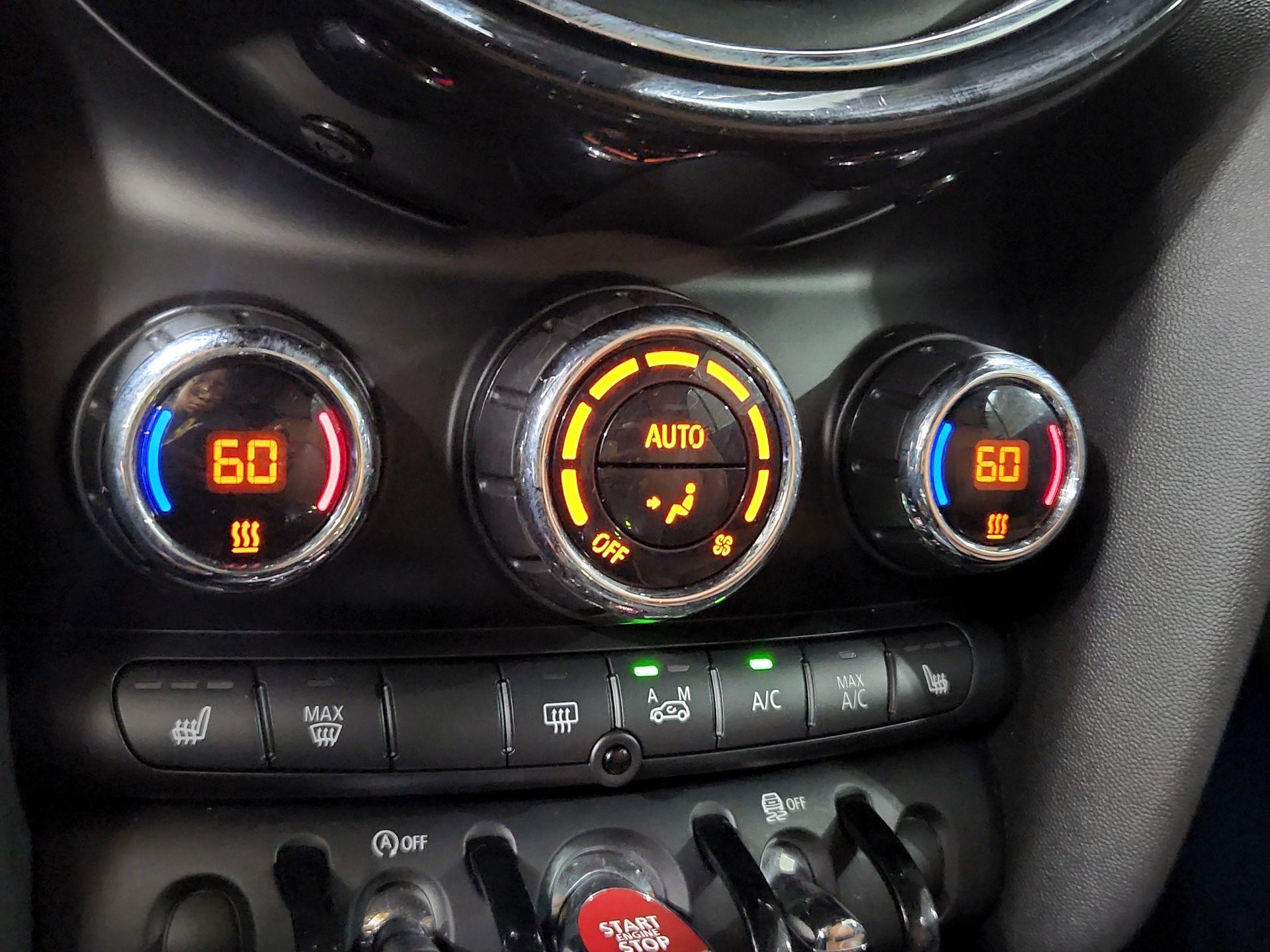 Thumbnail: 2016 MINI Cooper - 16