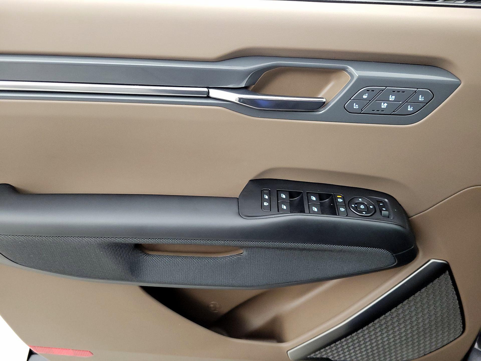 Thumbnail: 2024 Kia EV9 - 12