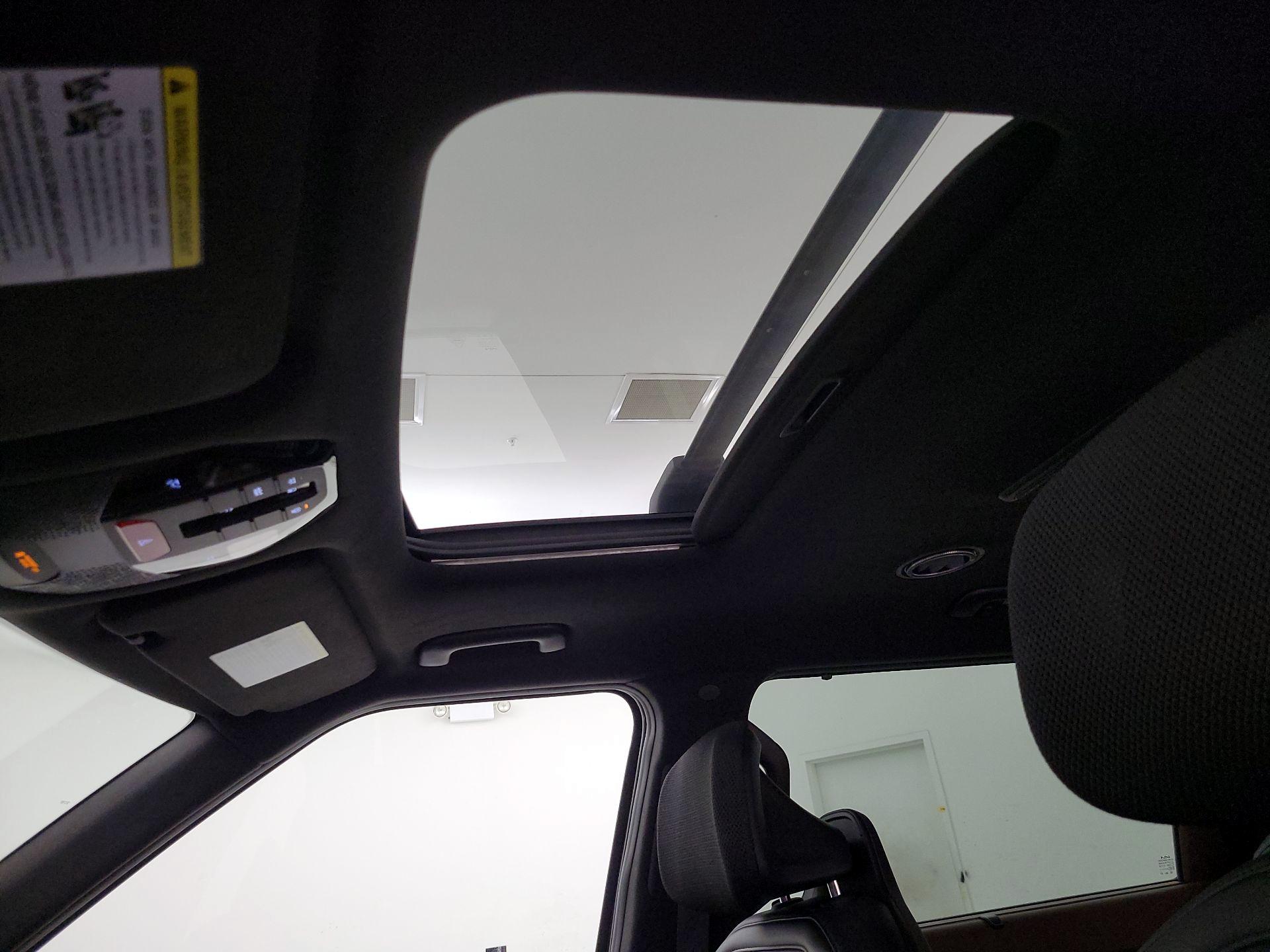 Thumbnail: 2024 Kia EV9 - 20