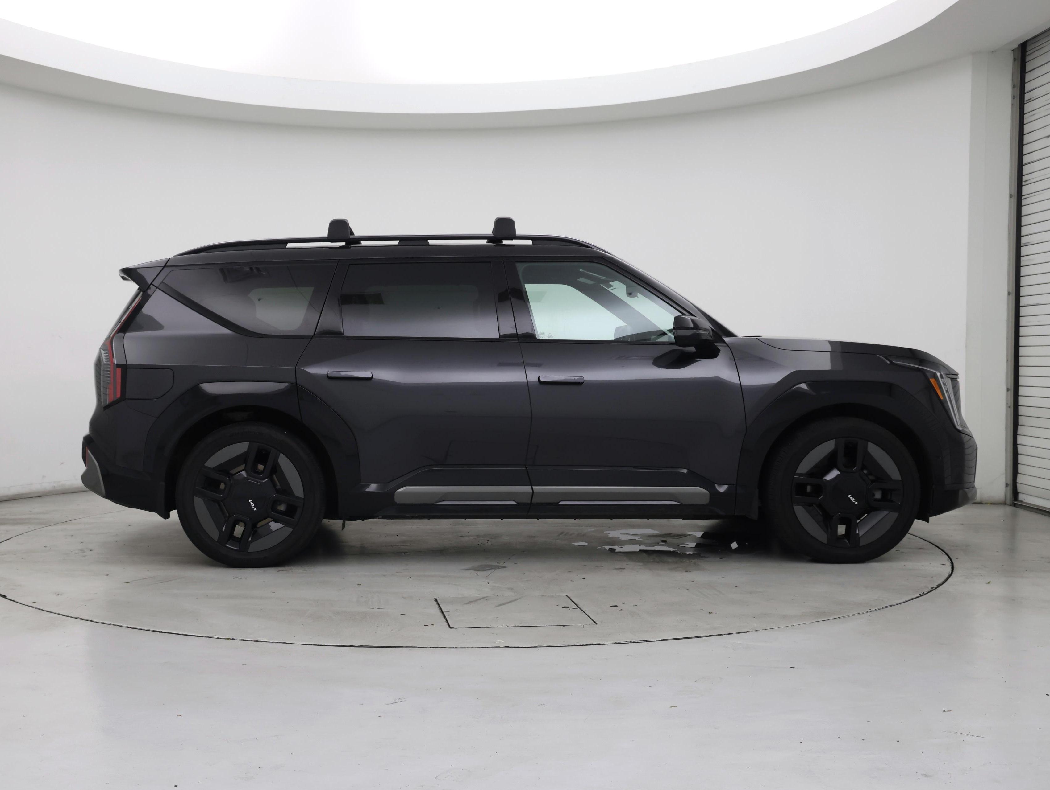 Thumbnail: 2024 Kia EV9 - 7