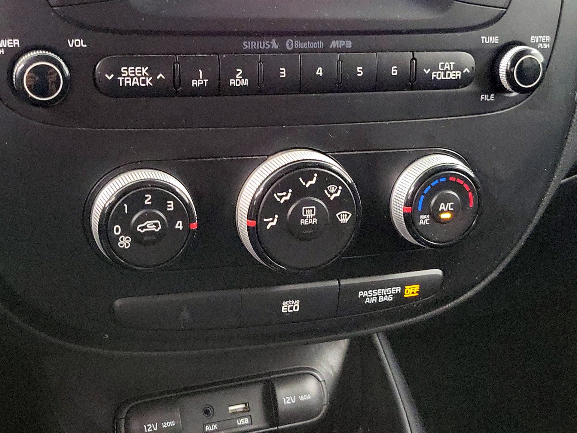 Thumbnail: 2015 Kia Soul - 15