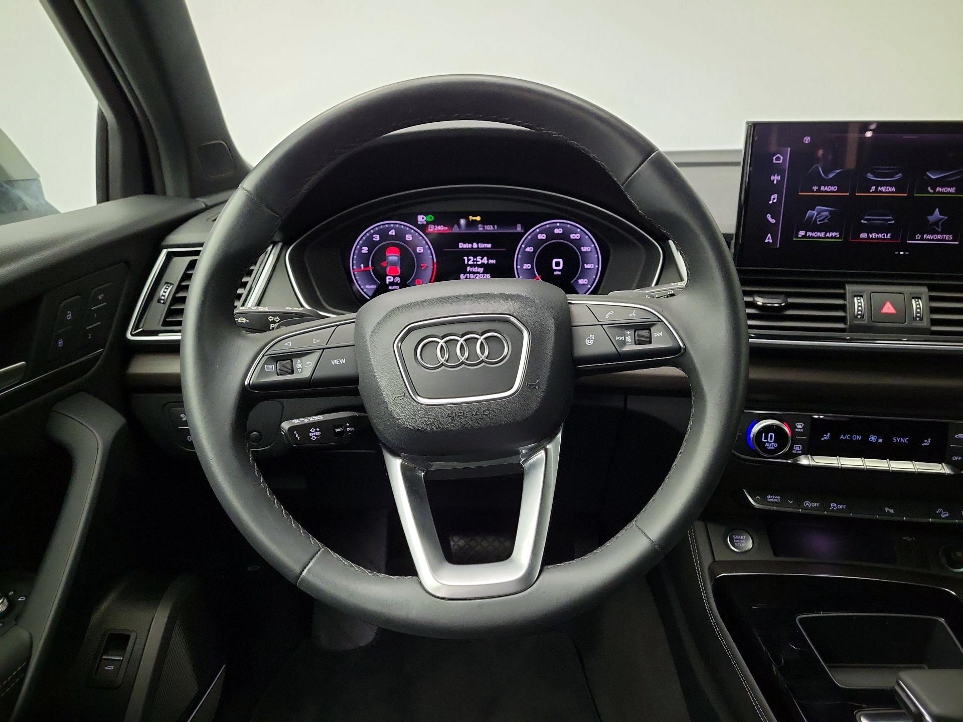 Thumbnail: 2023 Audi Q5 - 10