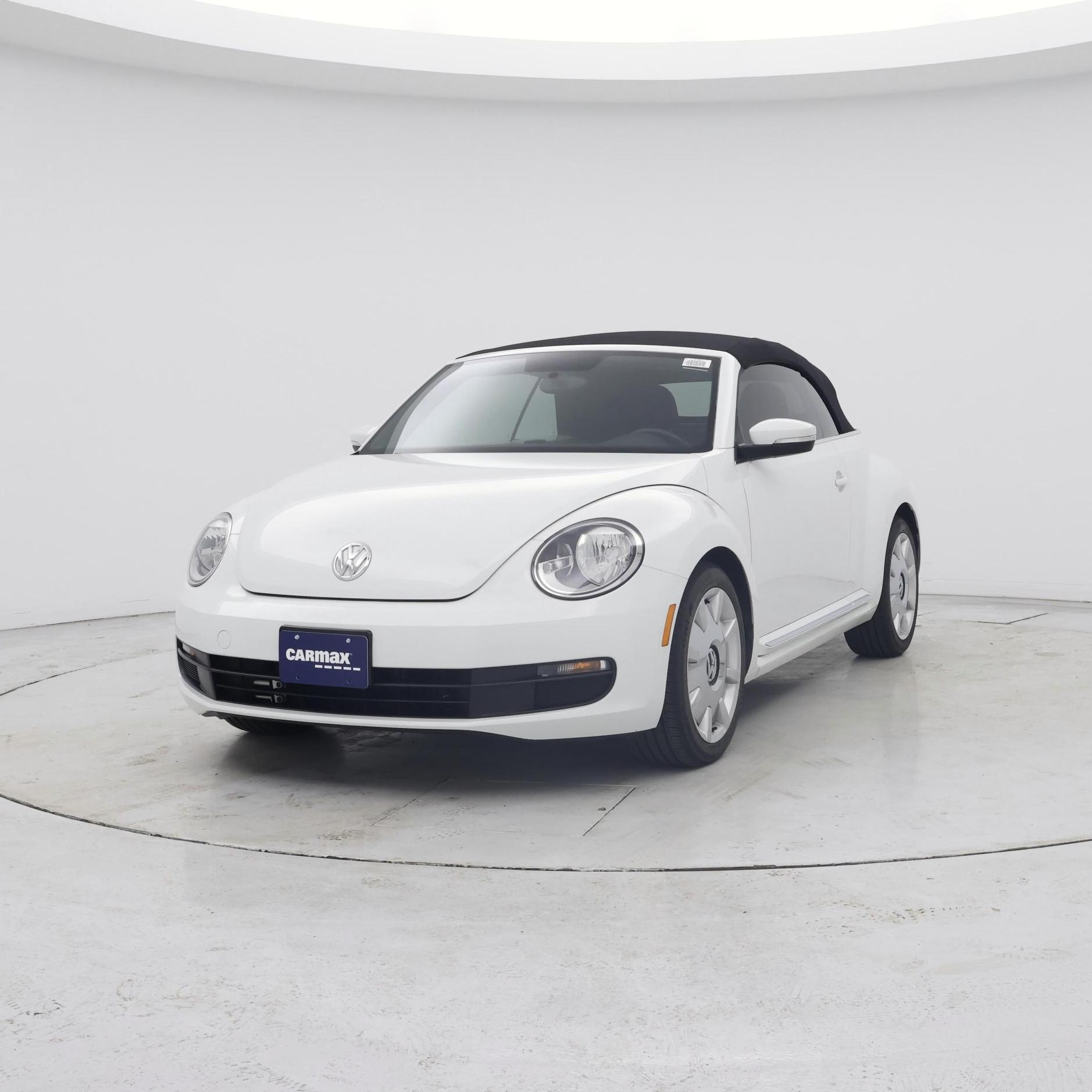 Thumbnail: 2015 Volkswagen Beetle - 4
