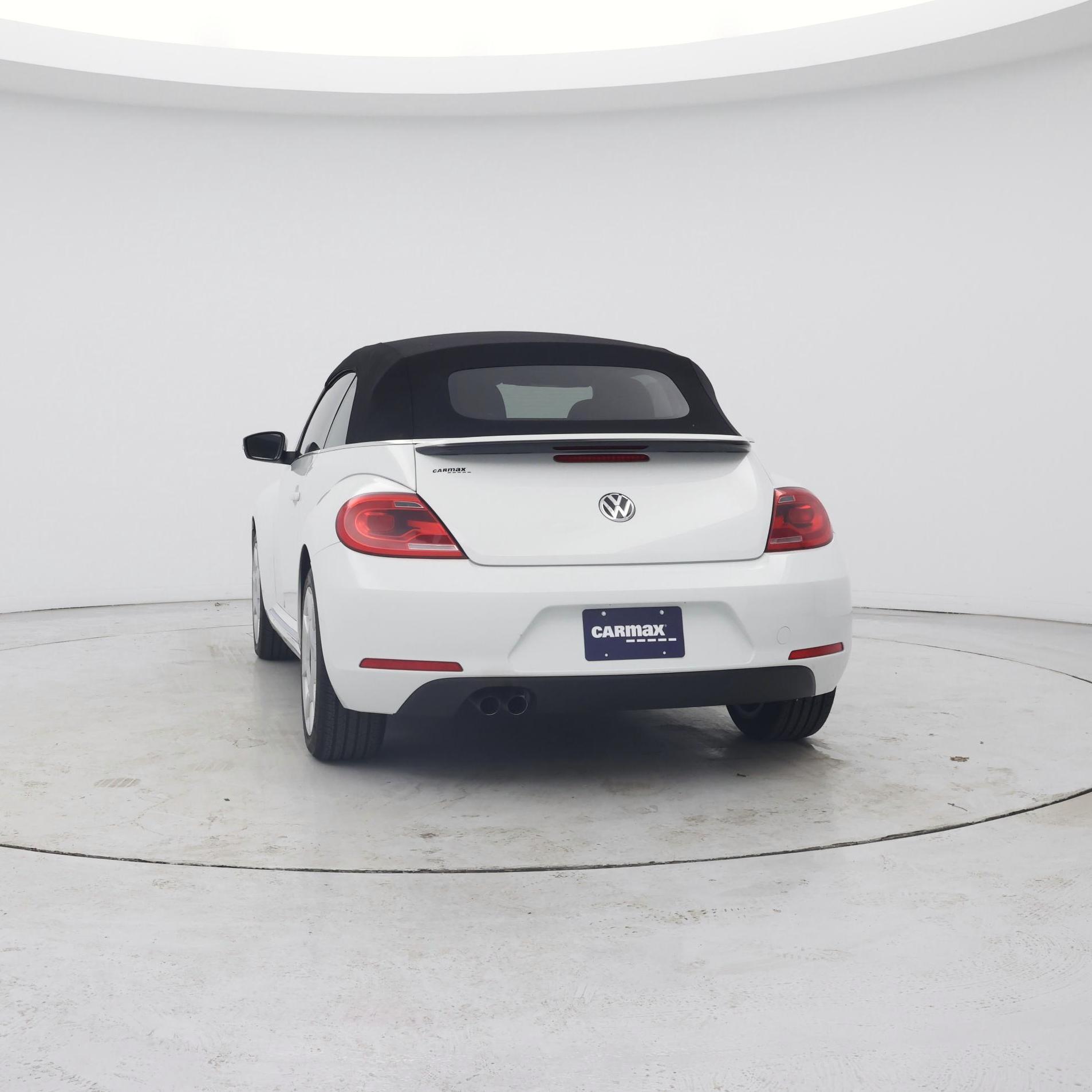 Thumbnail: 2015 Volkswagen Beetle - 6