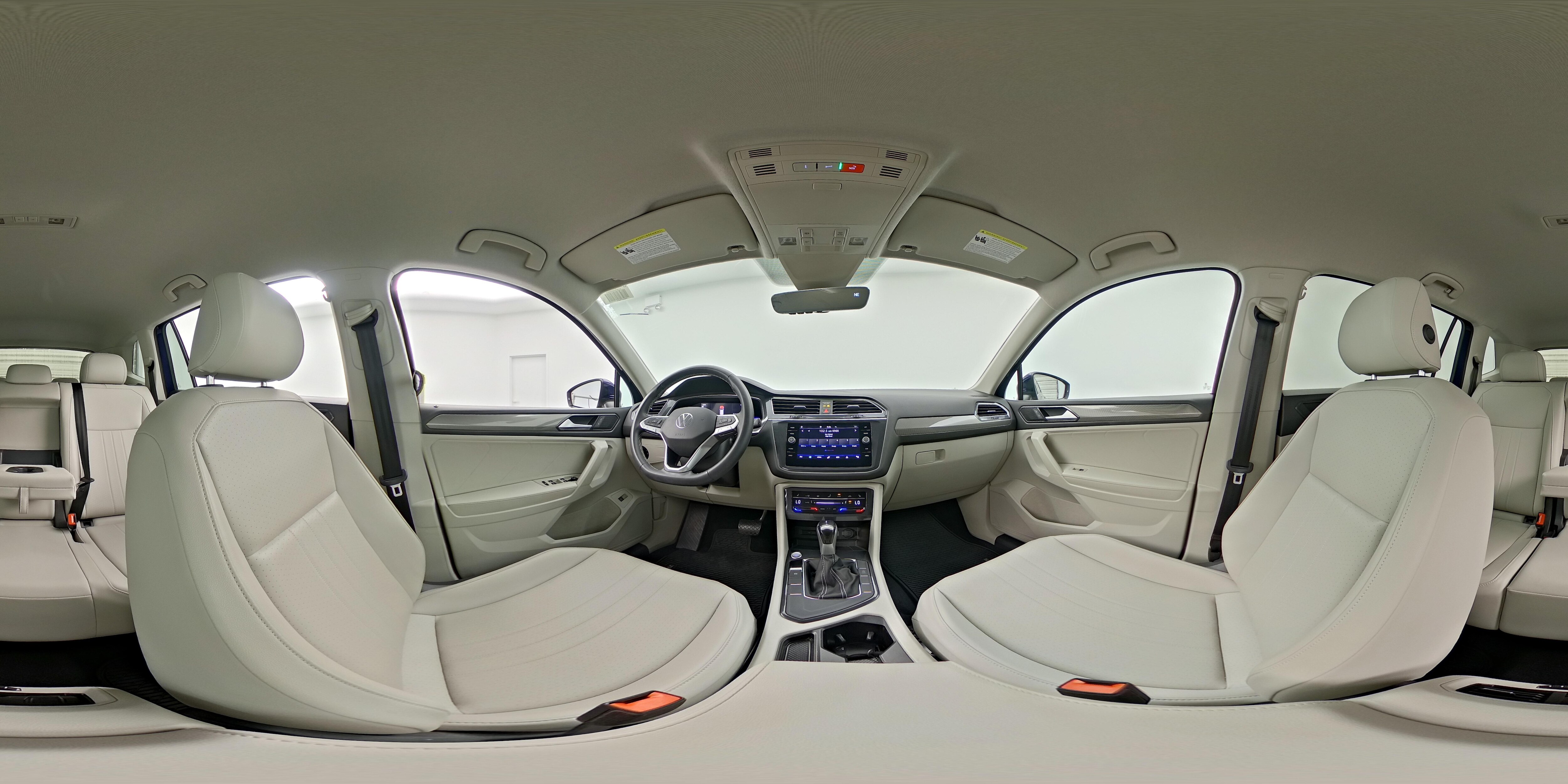 2022 Volkswagen Tiguan SE - Photo 26