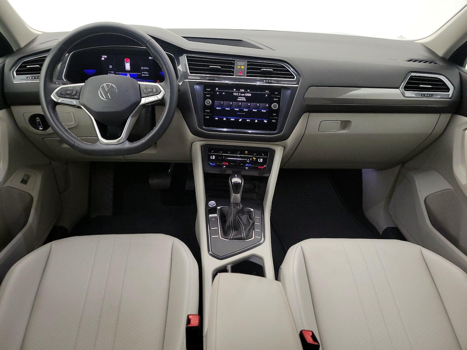 2022 Volkswagen Tiguan SE - Photo 10