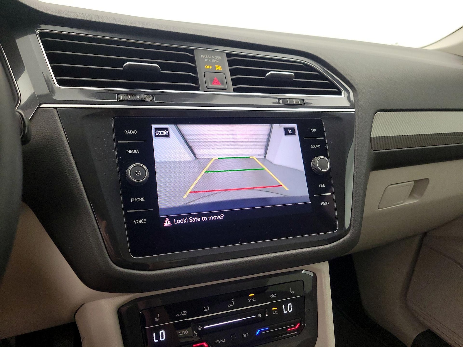 2022 Volkswagen Tiguan SE - Photo 15