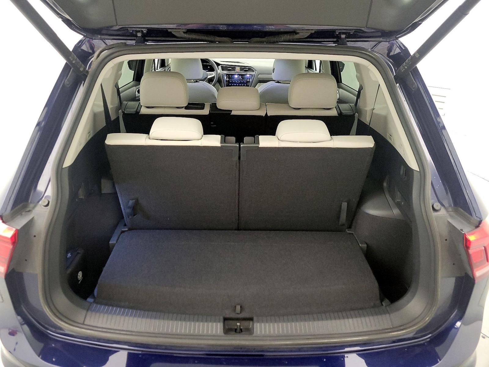 2022 Volkswagen Tiguan SE - Photo 22