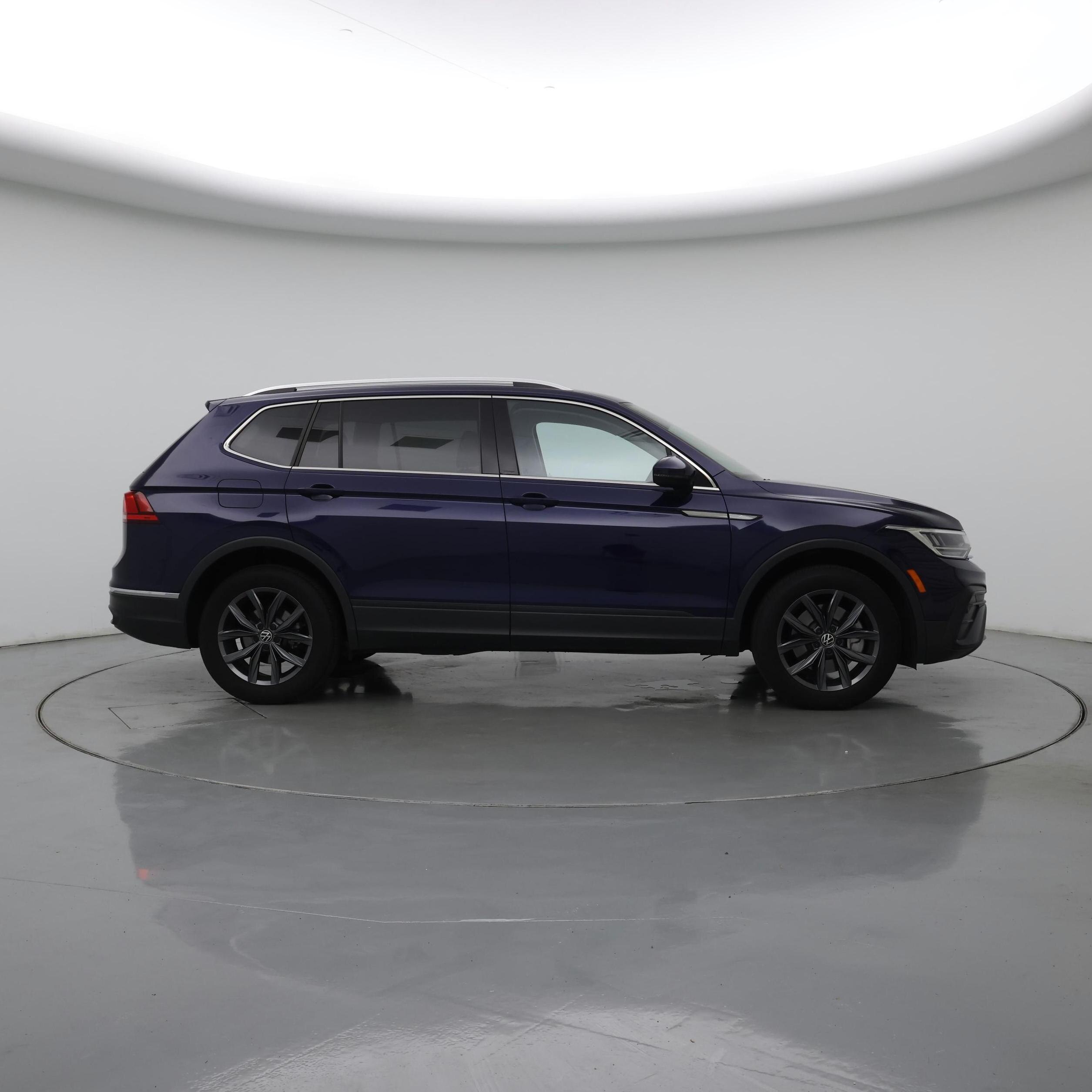 Thumbnail: 2022 Volkswagen Tiguan - 7