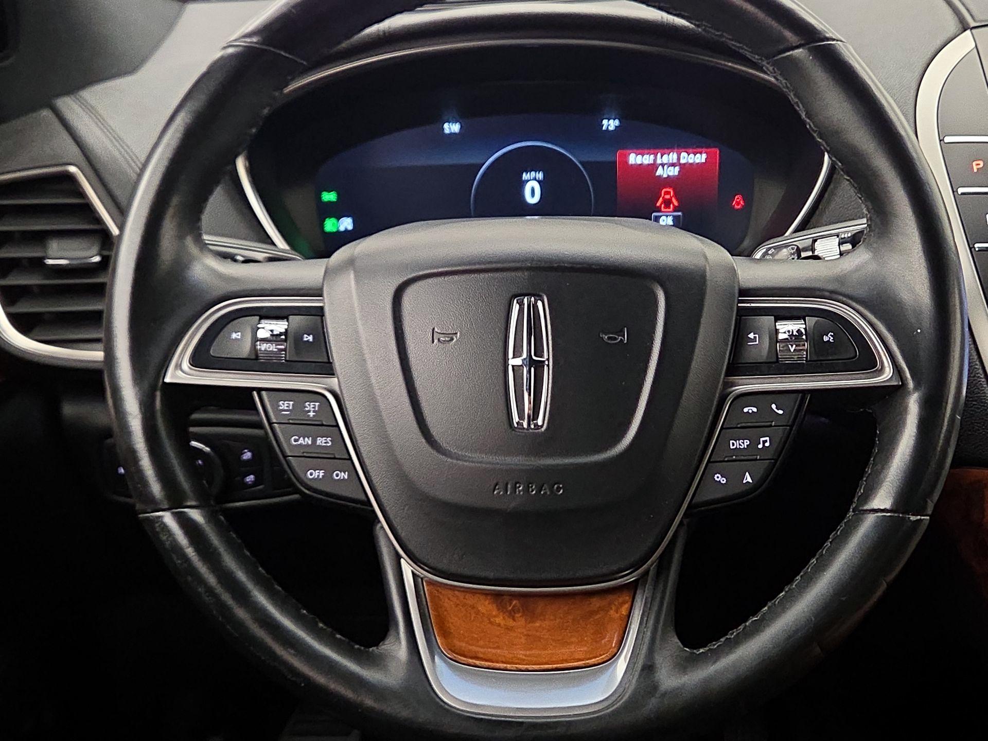 Thumbnail: 2020 Lincoln Nautilus - 10