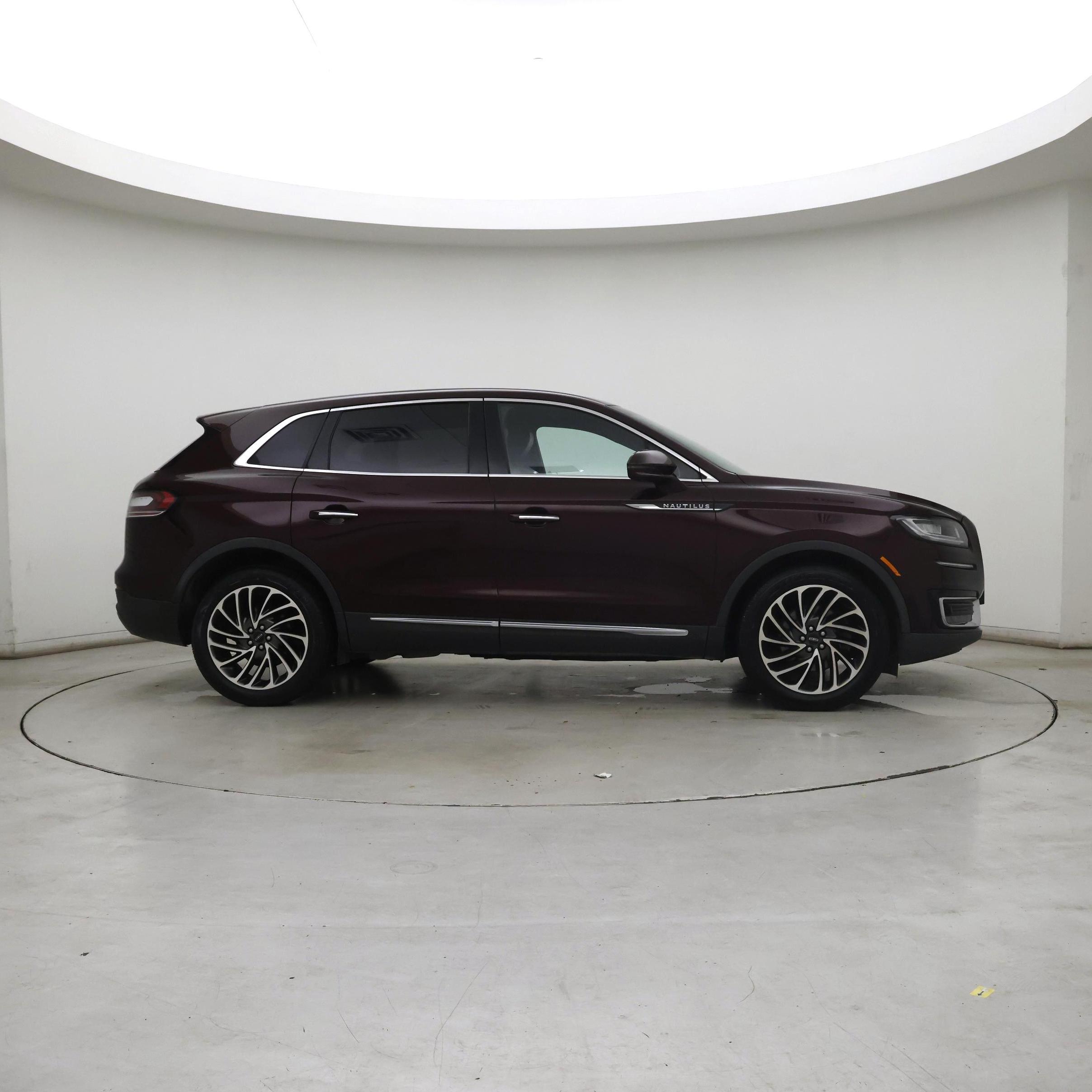 Thumbnail: 2020 Lincoln Nautilus - 7
