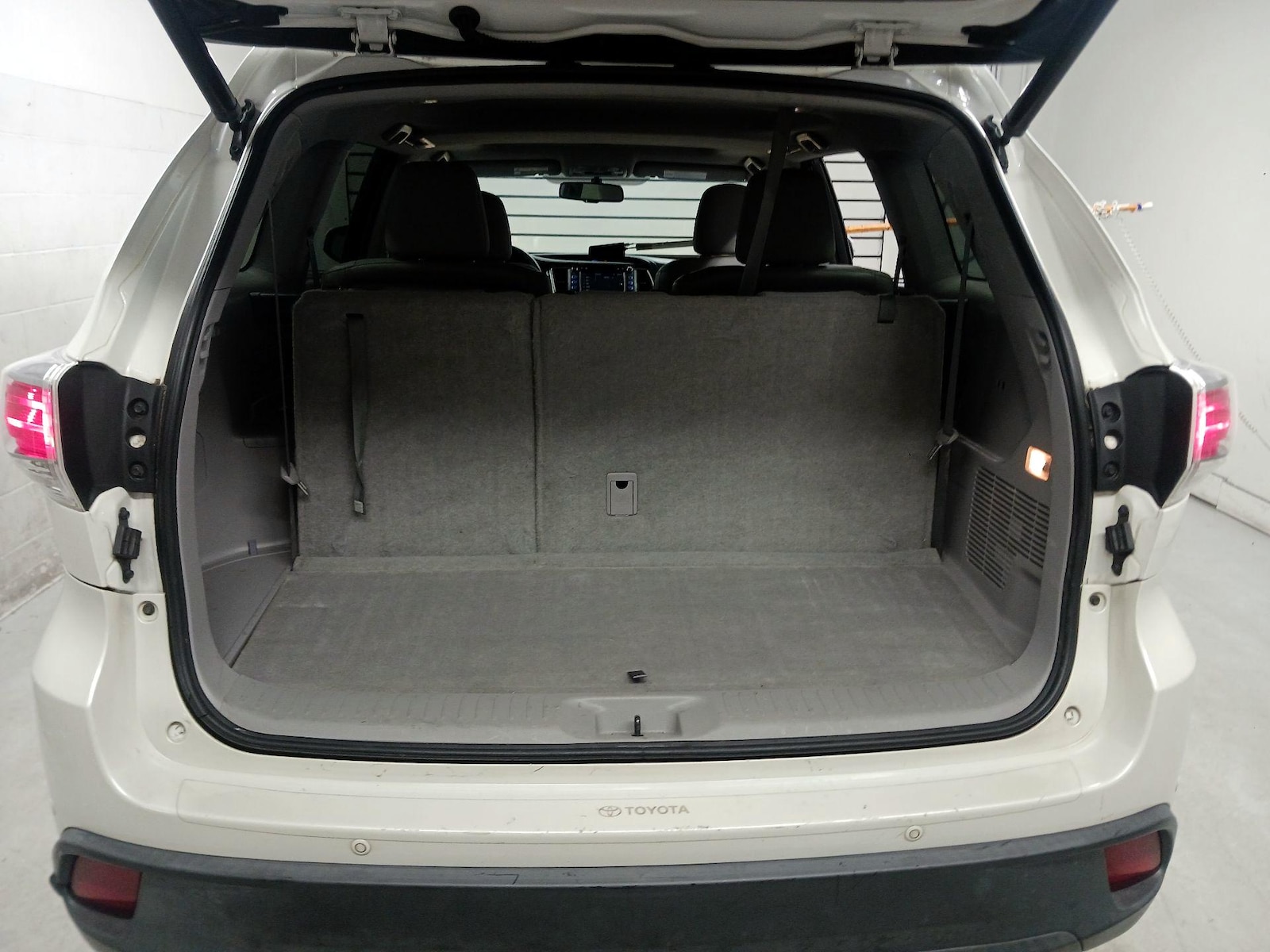 2016 Toyota Highlander Limited - Photo 17
