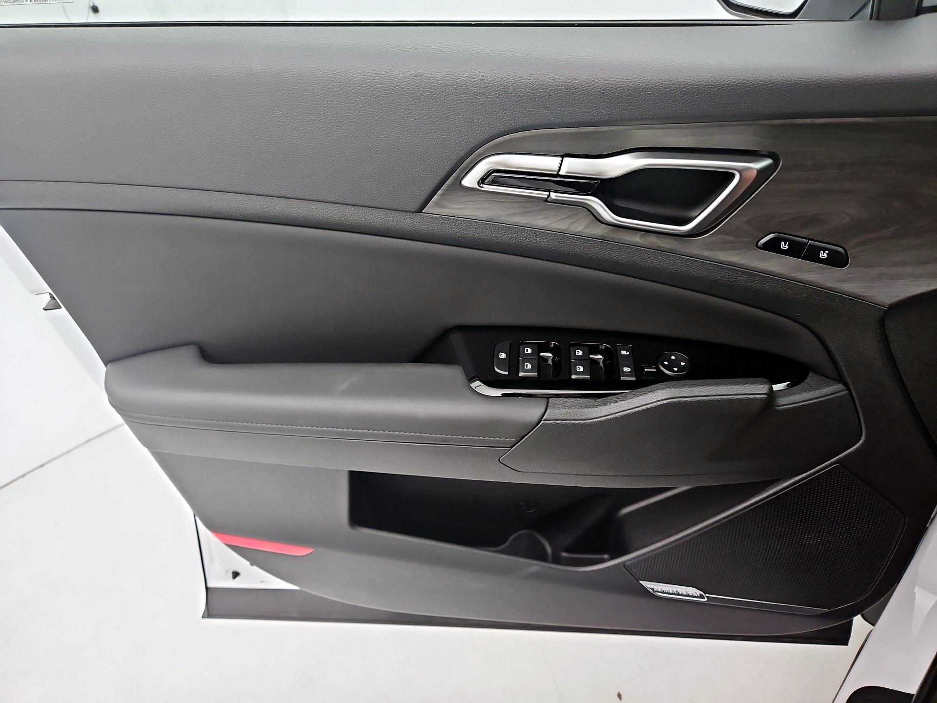 Thumbnail: 2024 Kia Sportage - 12