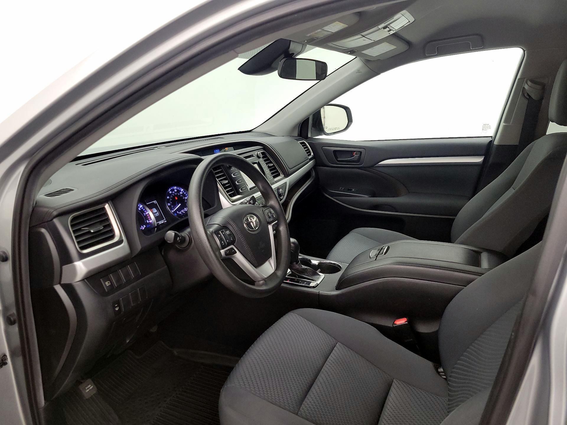 Thumbnail: 2019 Toyota Highlander - 11