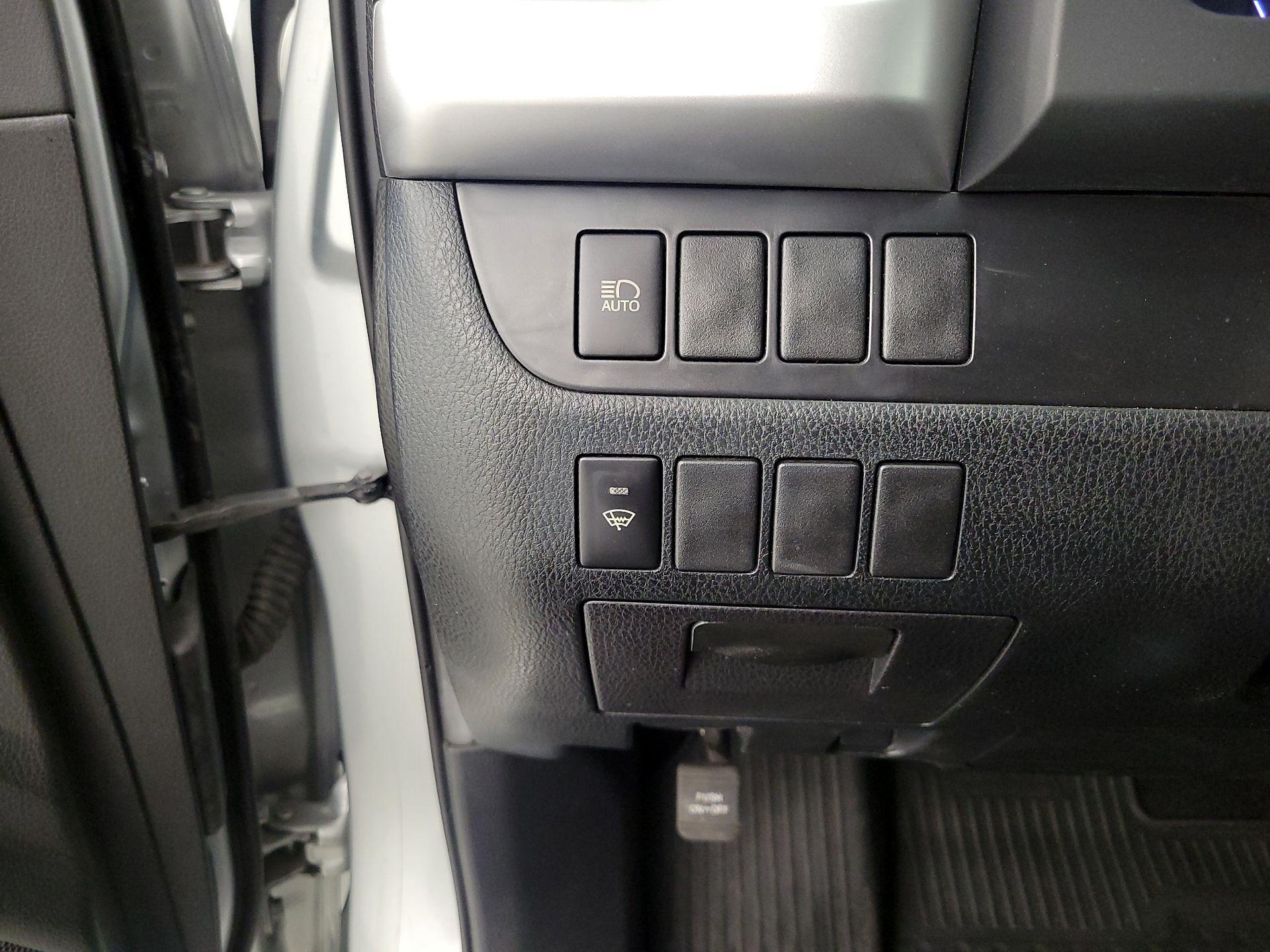 Thumbnail: 2019 Toyota Highlander - 13