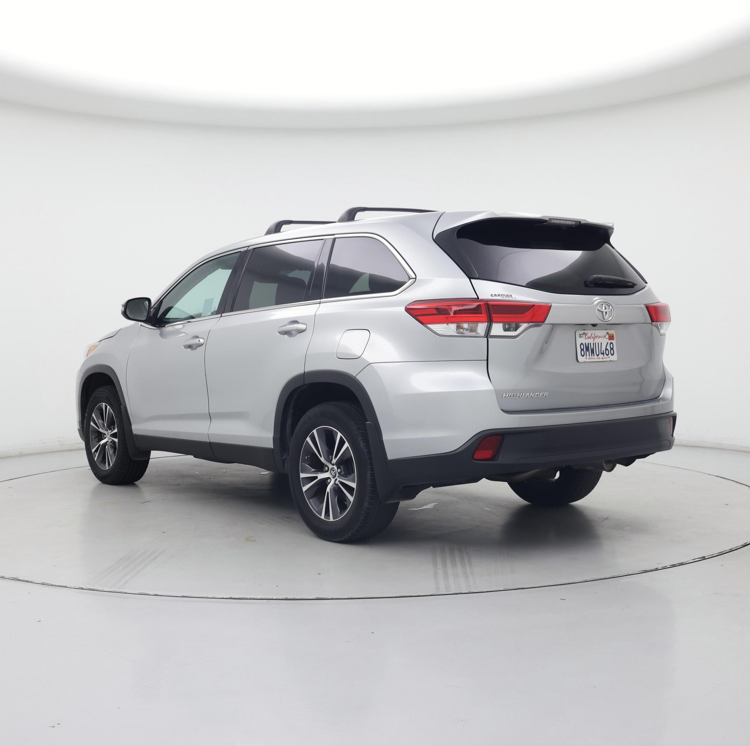 Thumbnail: 2019 Toyota Highlander - 2