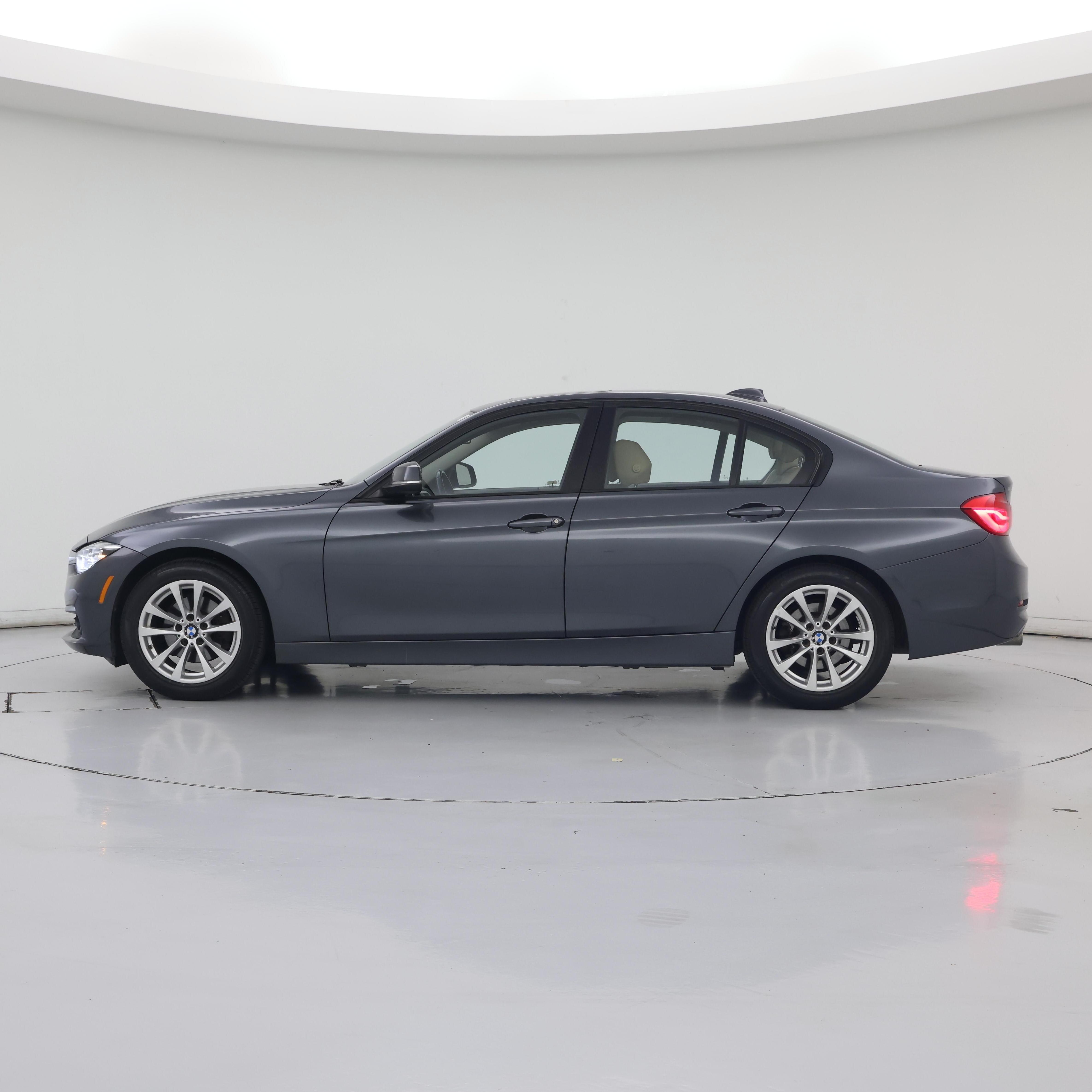 Thumbnail: 2018 BMW 3 Series - 3
