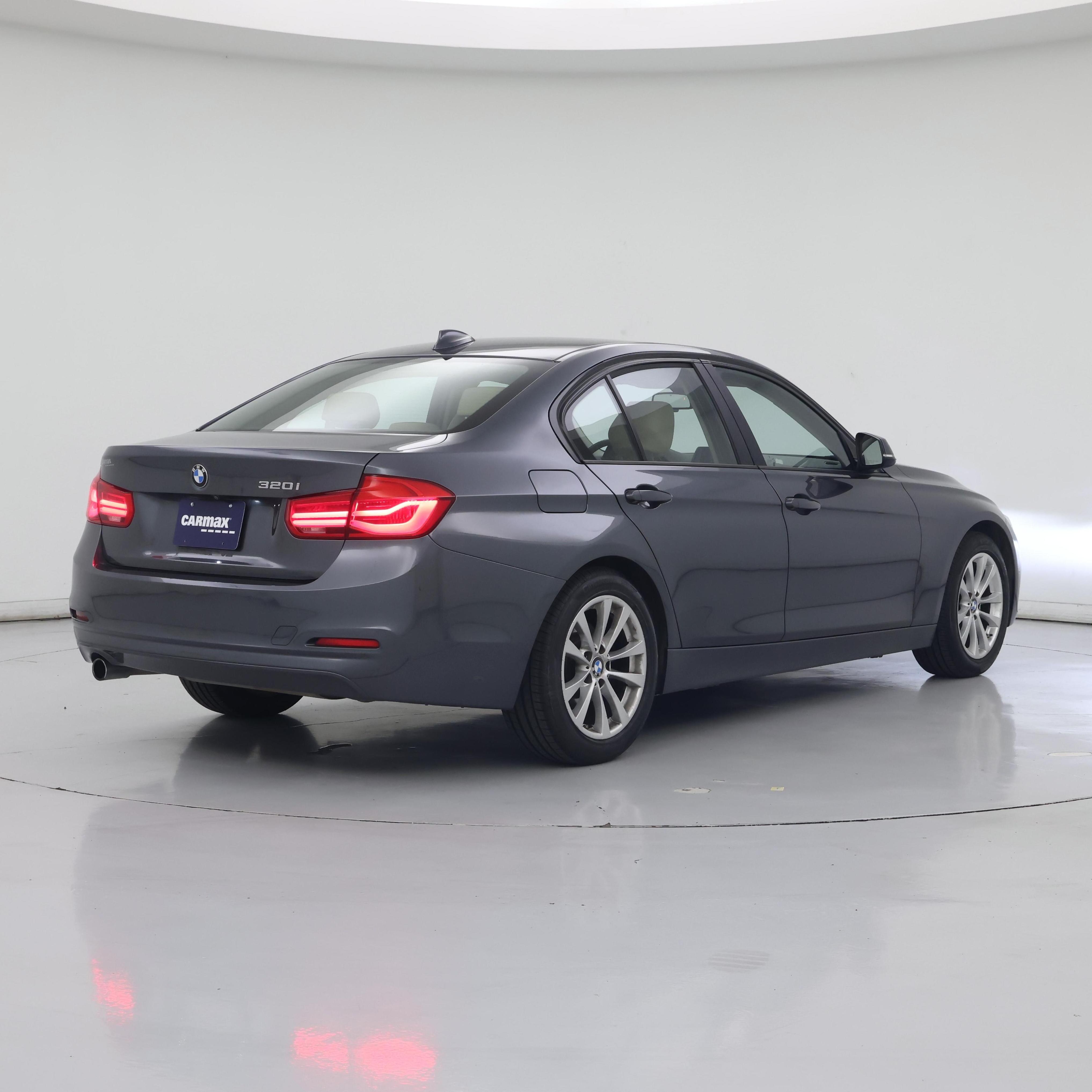 Thumbnail: 2018 BMW 3 Series - 8