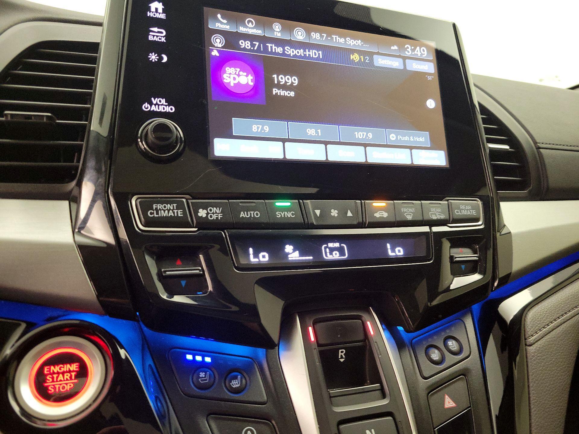 Thumbnail: 2019 Honda Odyssey - 16