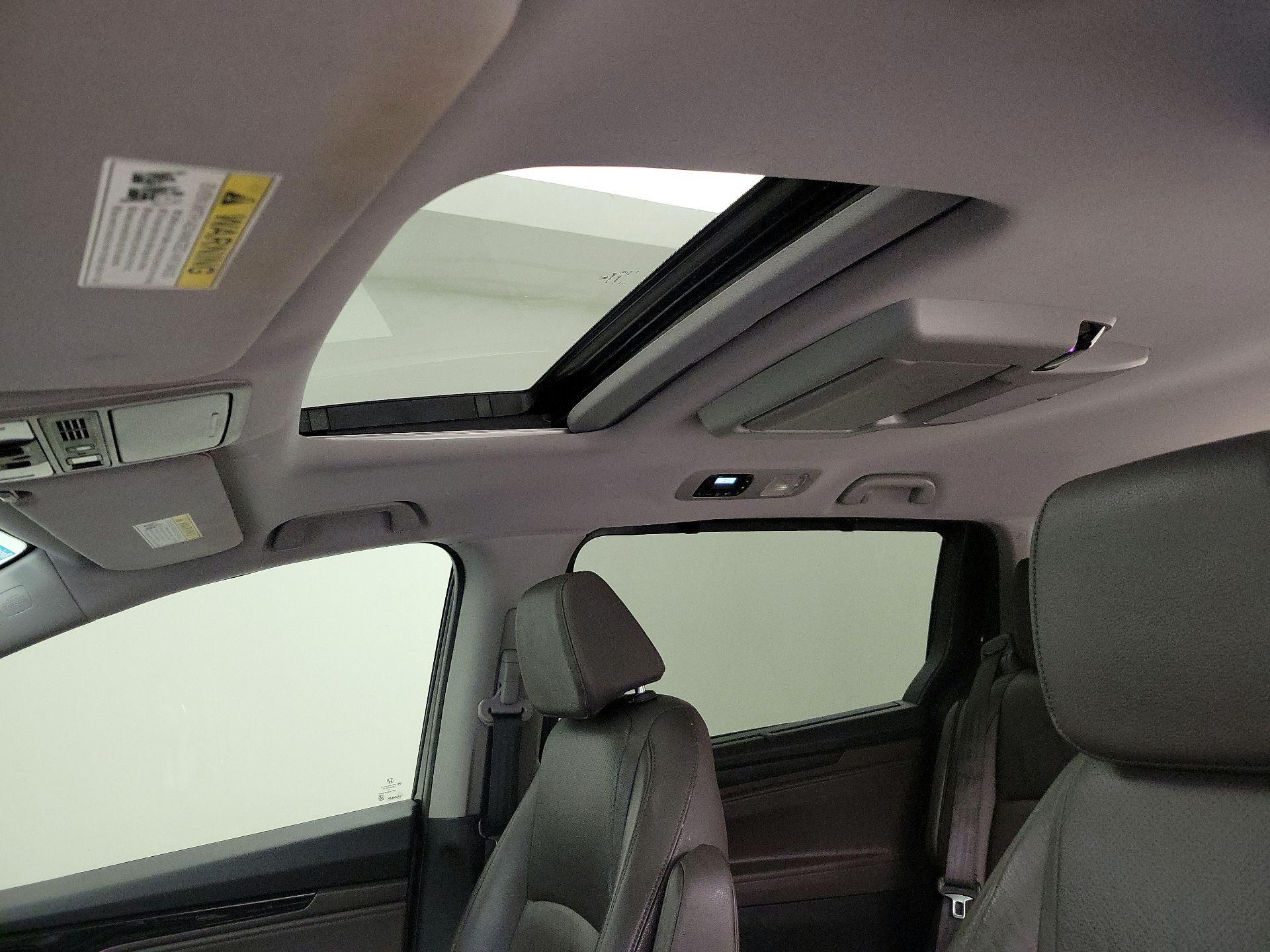 Thumbnail: 2019 Honda Odyssey - 19