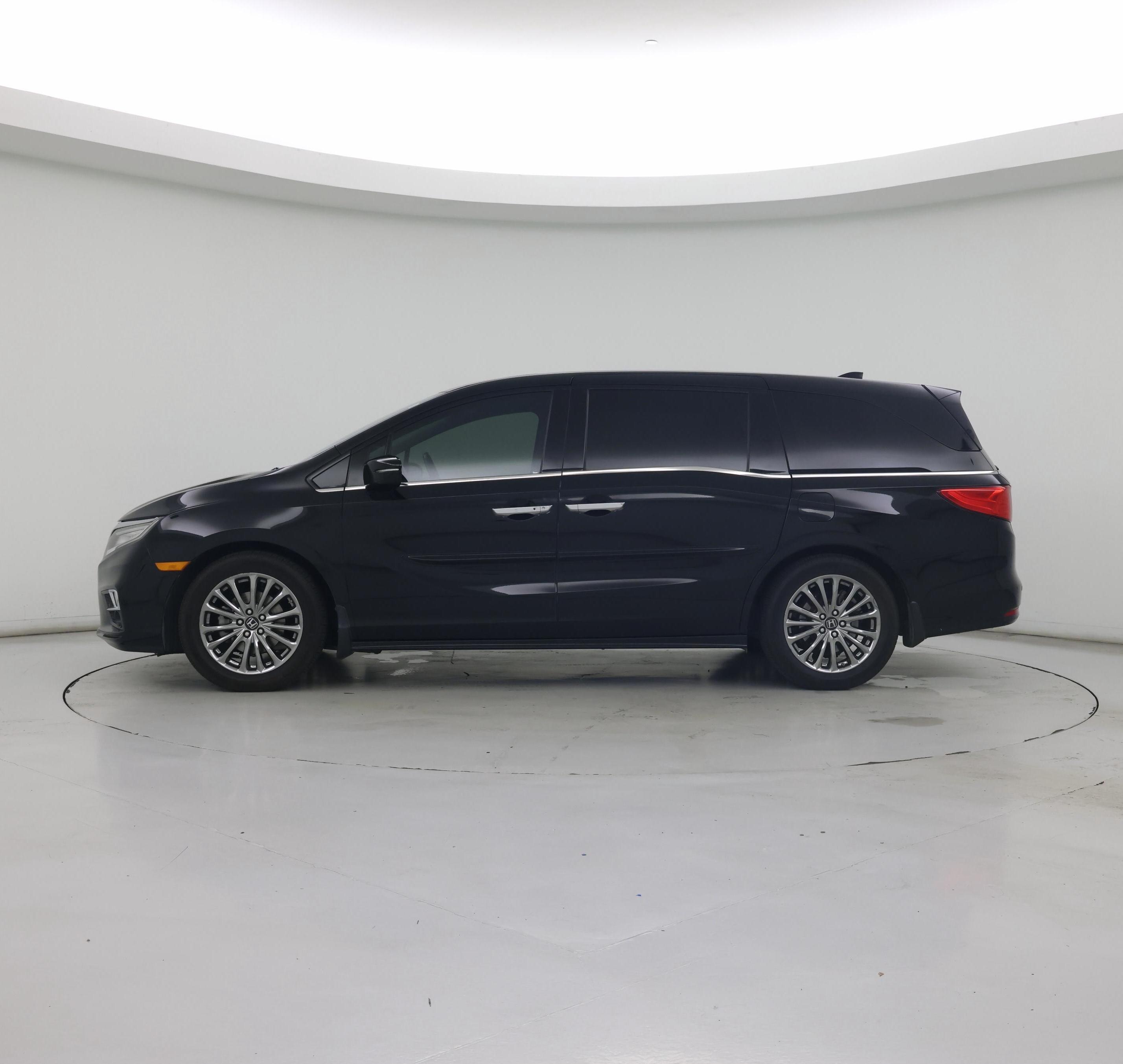 Thumbnail: 2019 Honda Odyssey - 3
