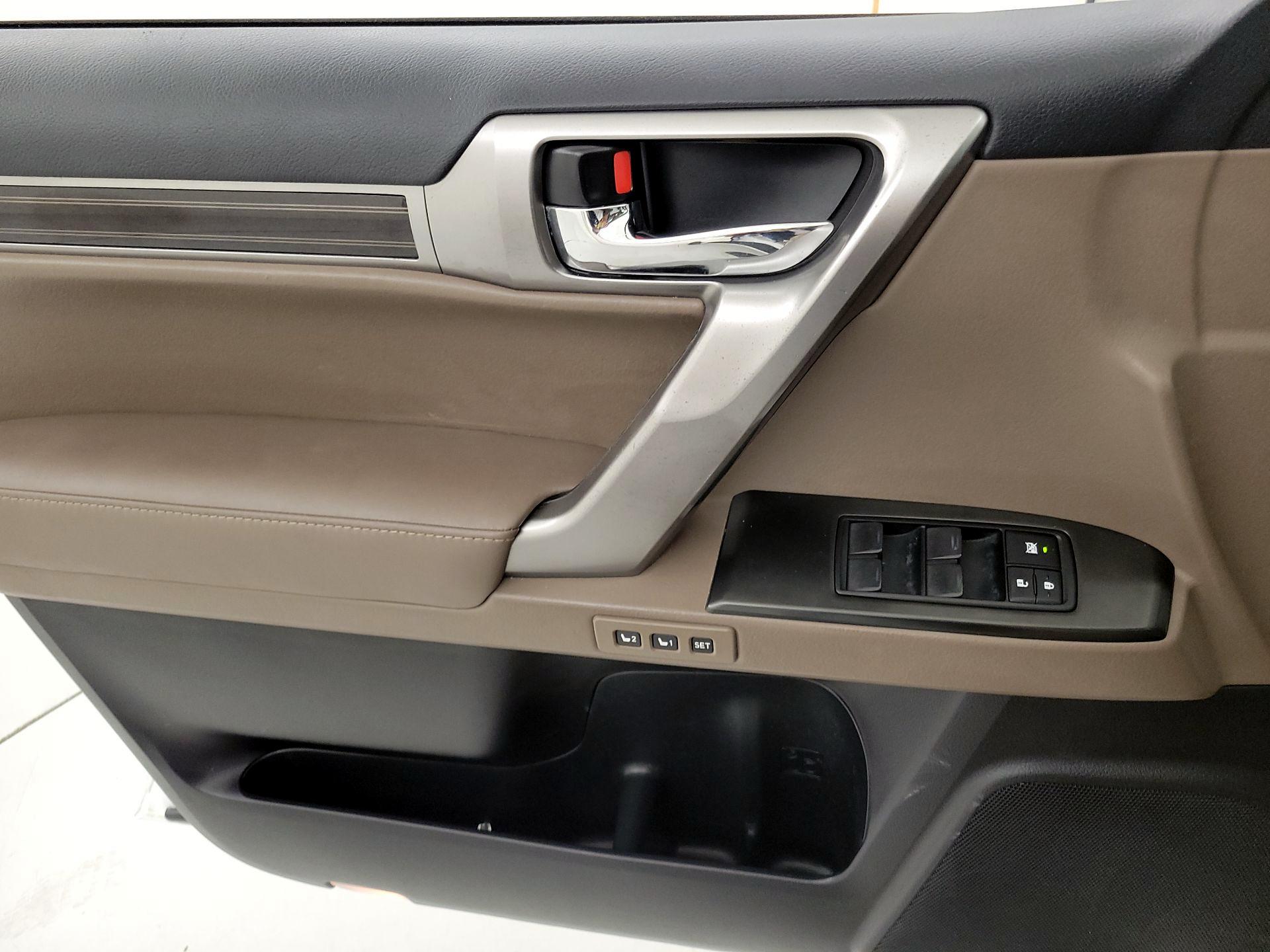 Thumbnail: 2022 Lexus GX - 12