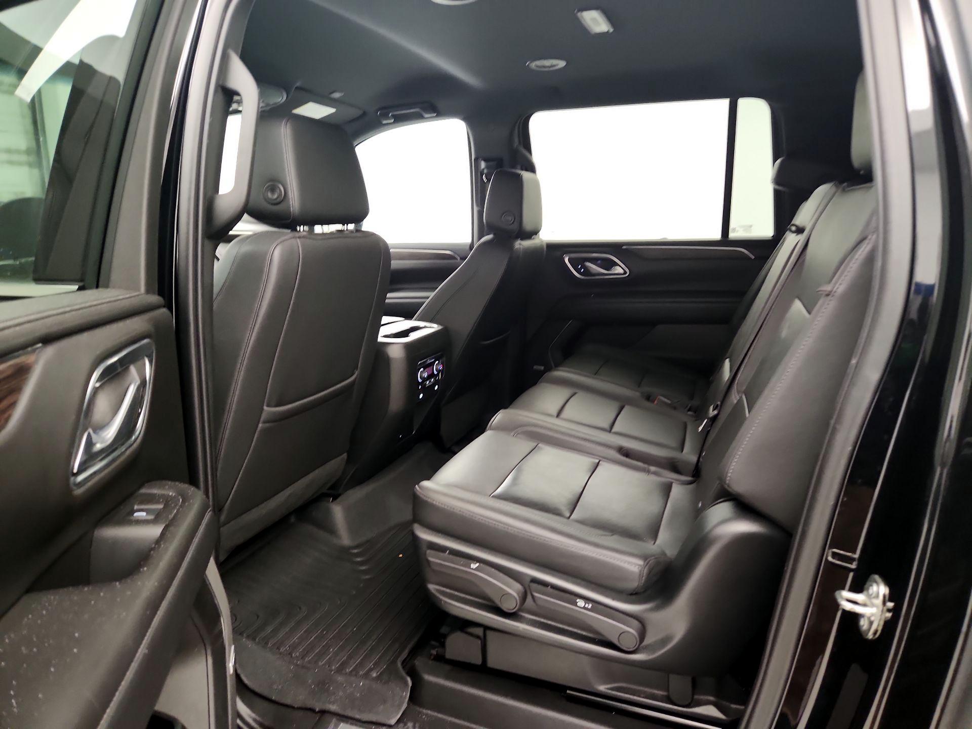 Thumbnail: 2023 Chevrolet Suburban - 19