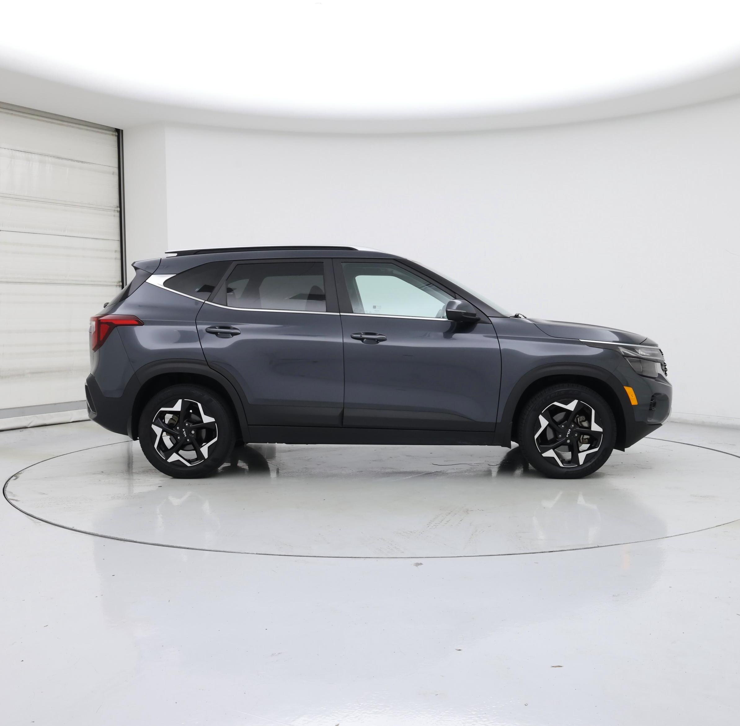 Thumbnail: 2024 Kia Seltos - 7