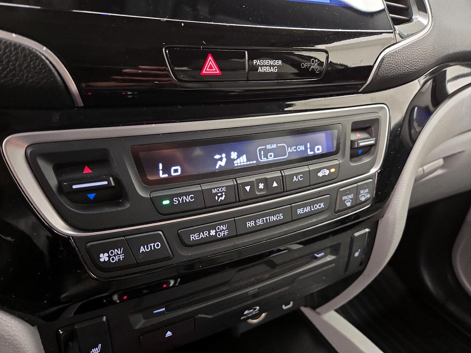 Thumbnail: 2020 Honda Pilot - 14