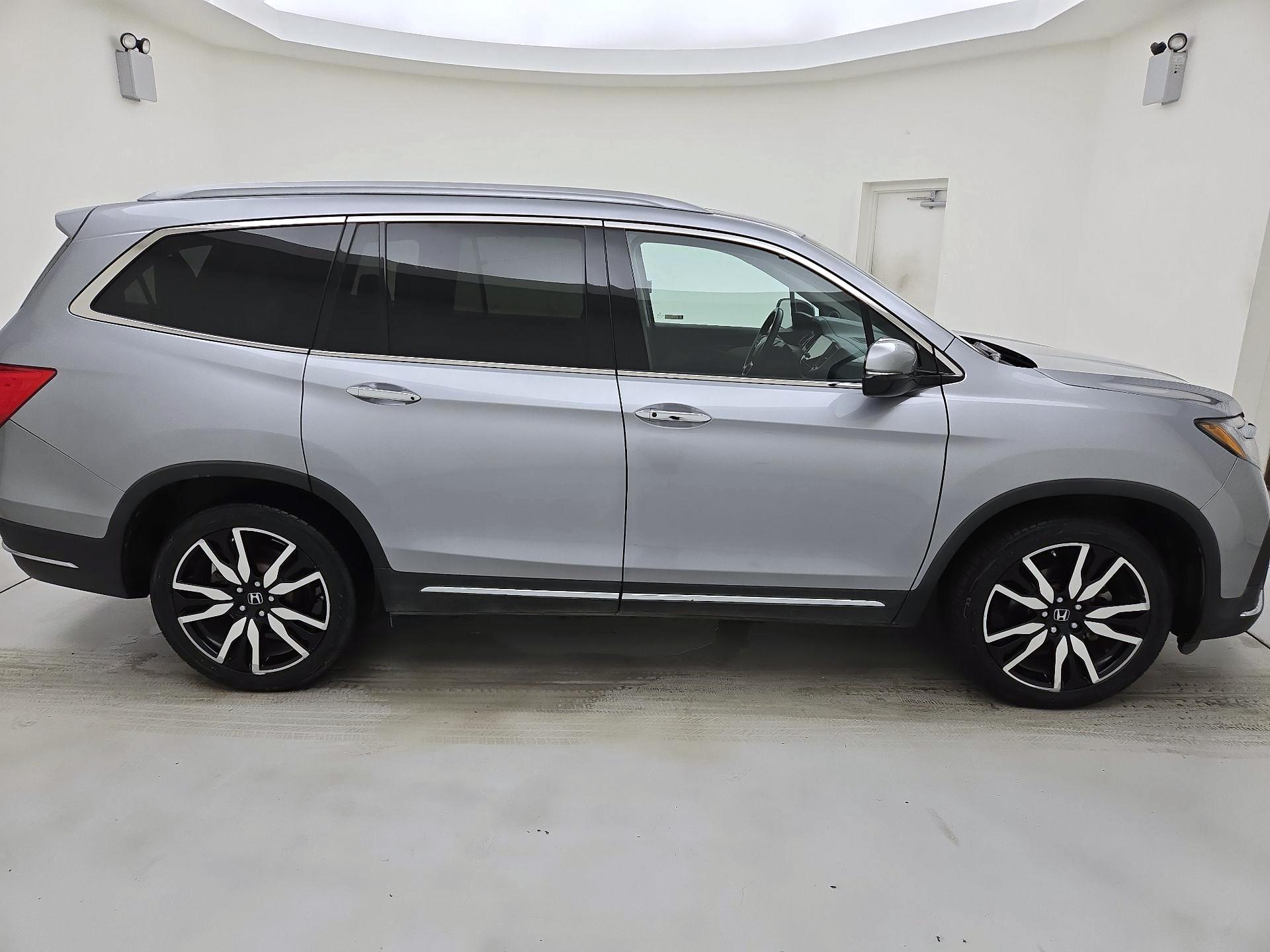 Thumbnail: 2020 Honda Pilot - 4