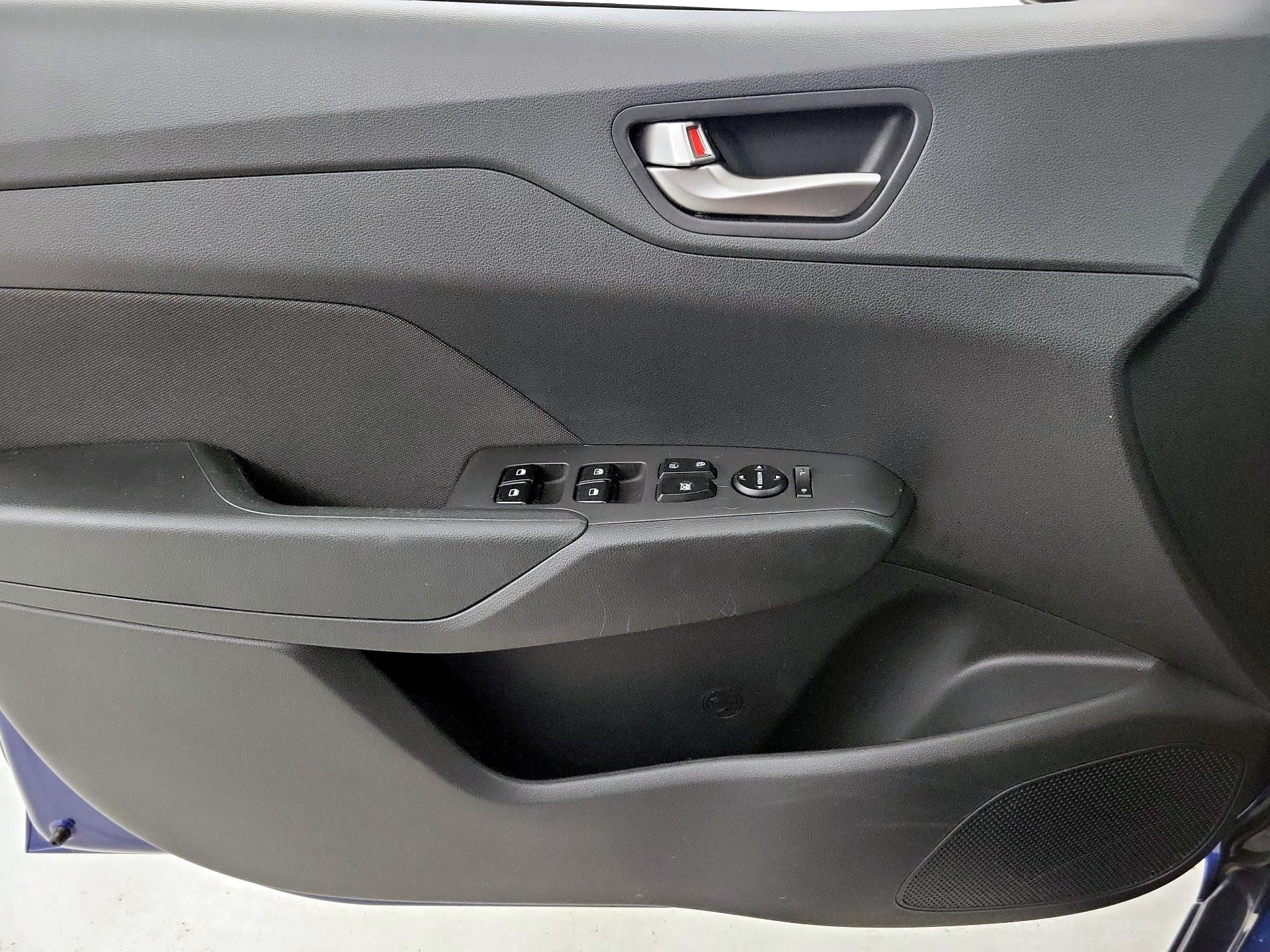 Thumbnail: 2021 Hyundai Accent - 12