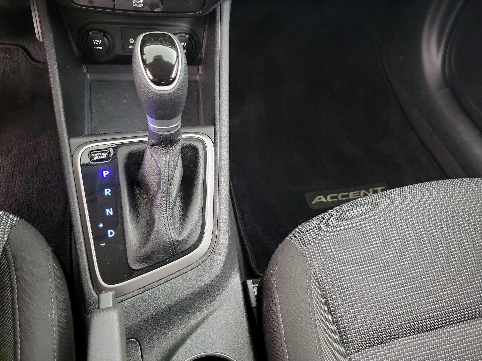 Thumbnail: 2021 Hyundai Accent - 17
