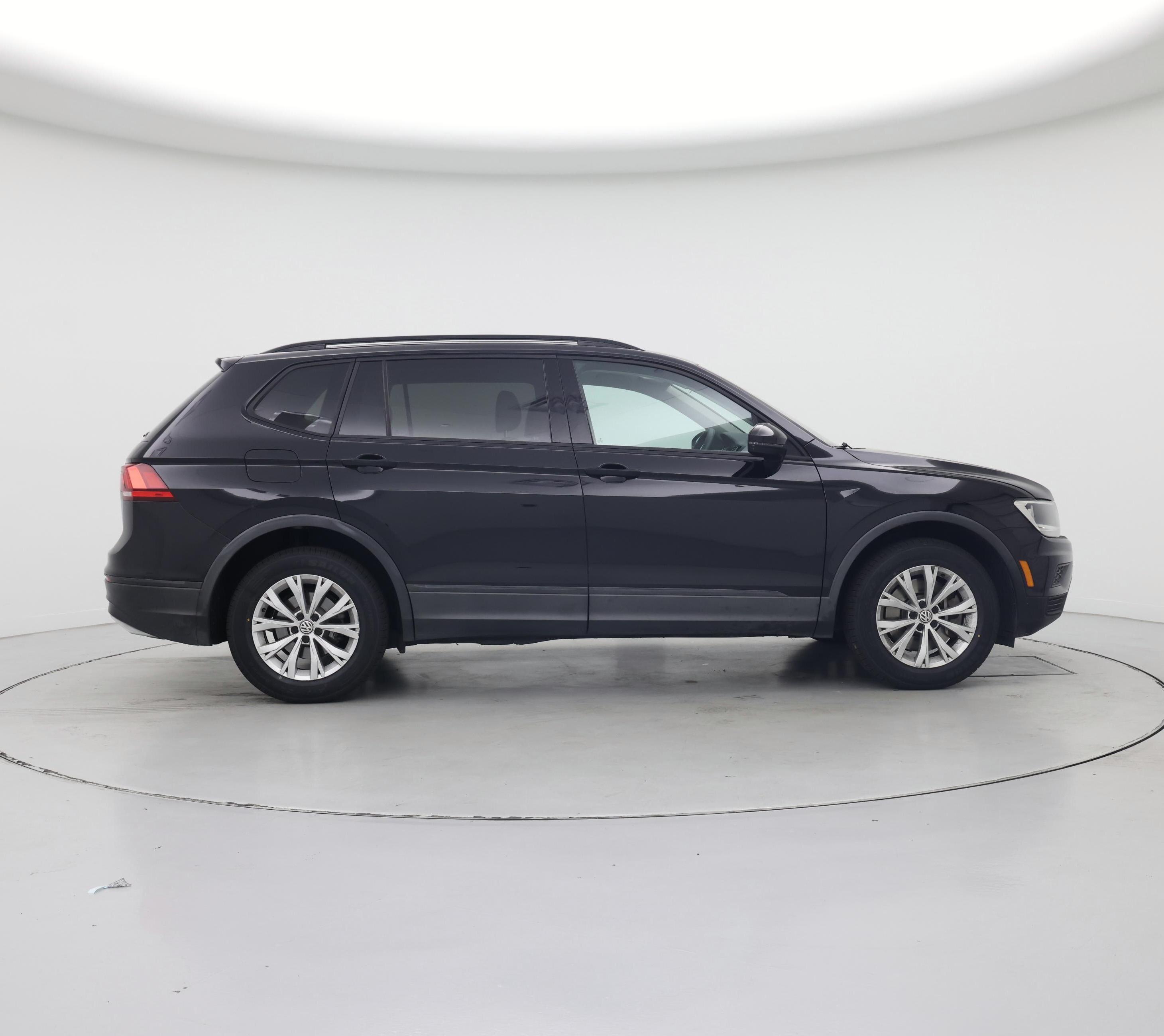 Thumbnail: 2019 Volkswagen Tiguan - 7