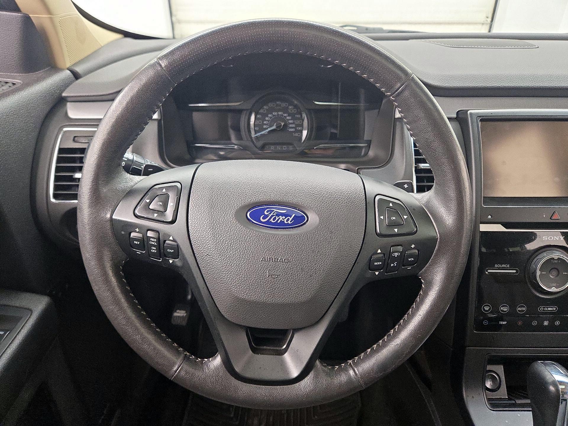 Thumbnail: 2015 Ford Flex - 10