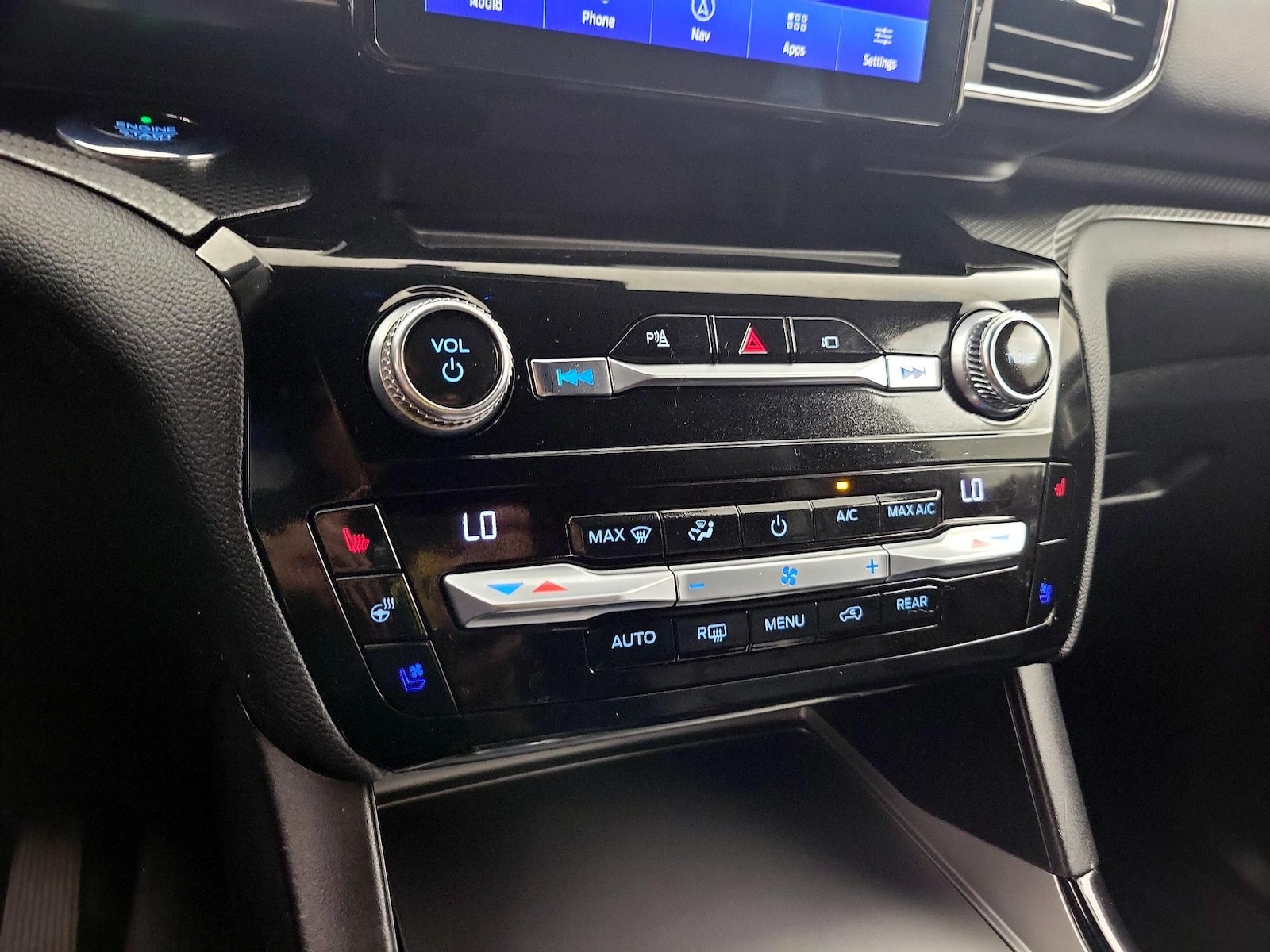 2021 Ford Explorer ST - Photo 18