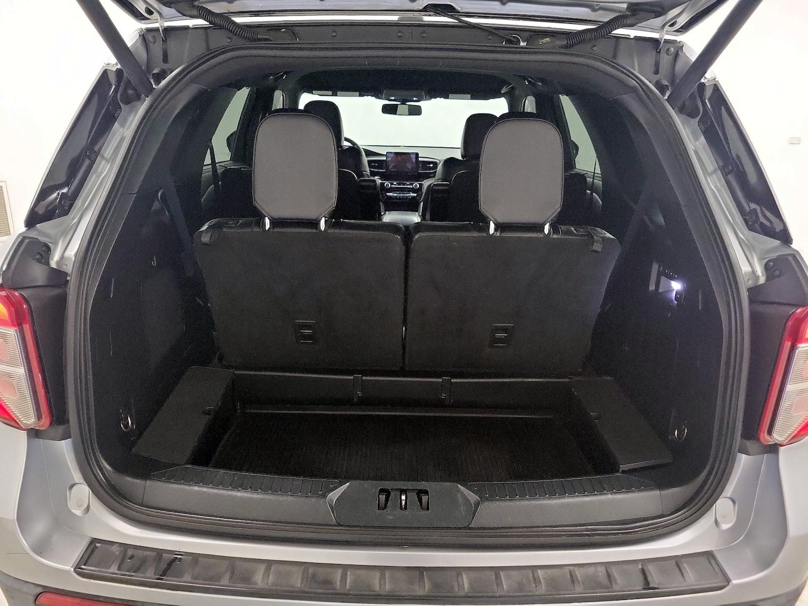 2021 Ford Explorer ST - Photo 23