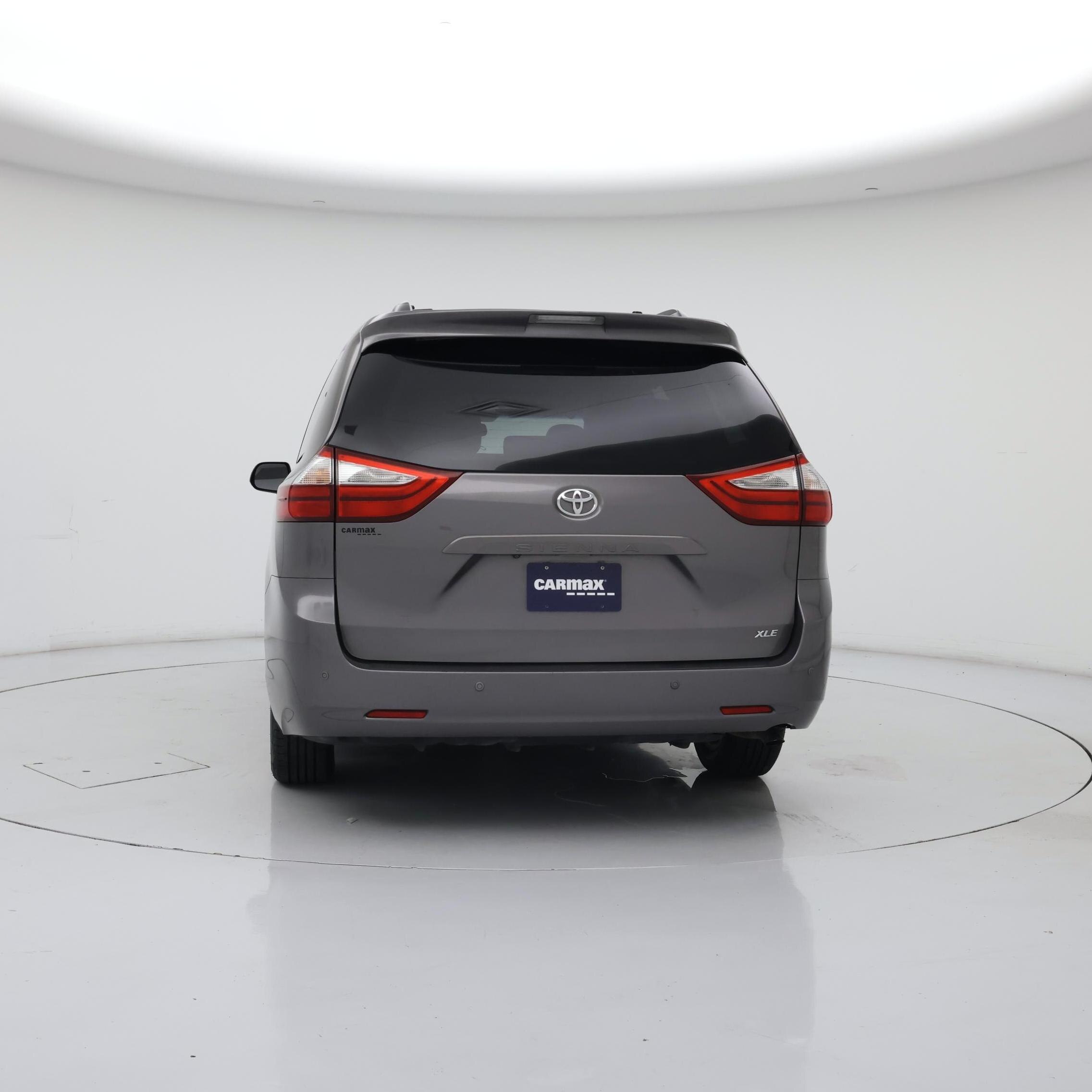 Thumbnail: 2016 Toyota Sienna - 6