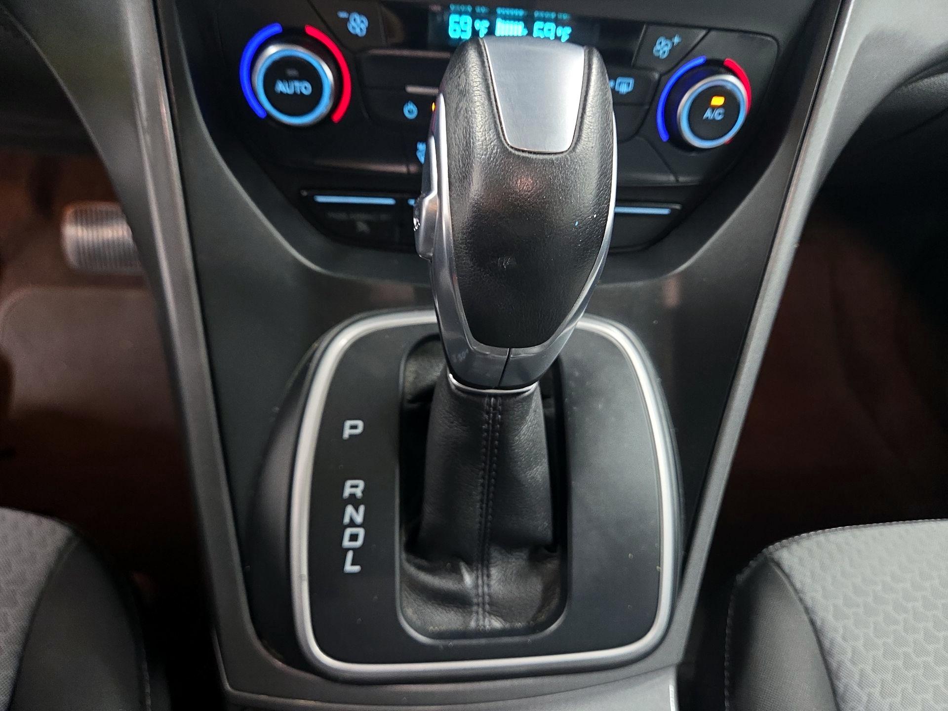 Thumbnail: 2017 Ford C-Max - 15