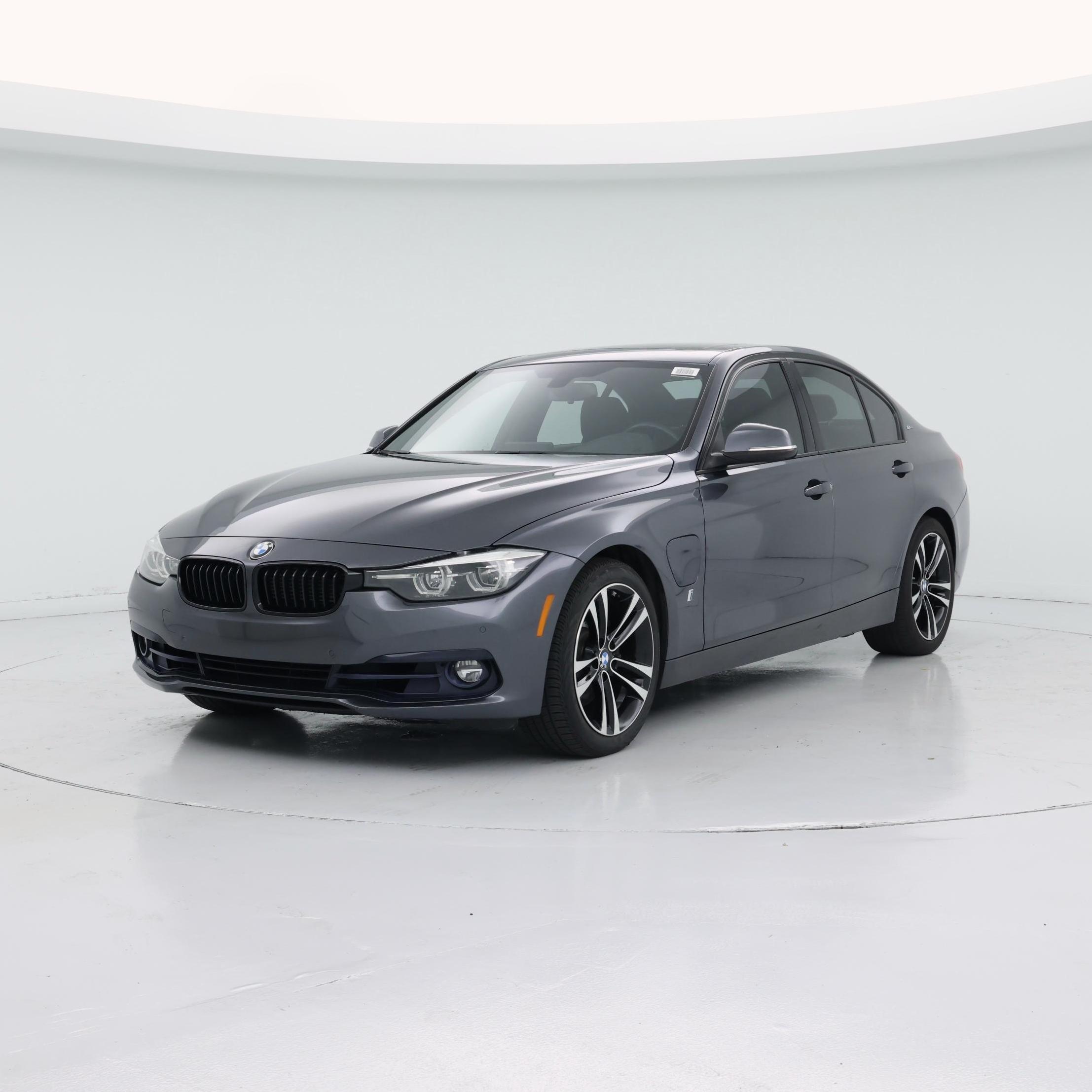 Thumbnail: 2018 BMW 3 Series - 4