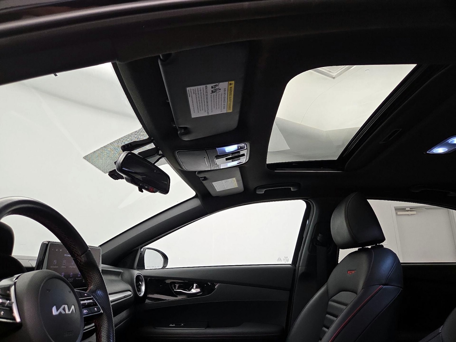 Sunroof(s) & Overhead Airbags