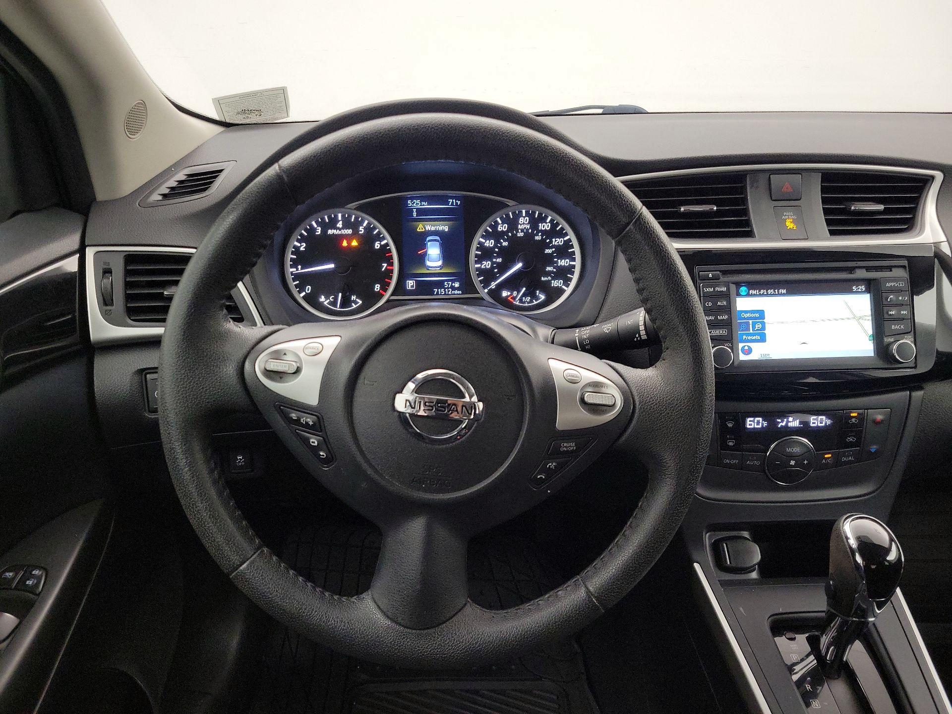 Thumbnail: 2018 Nissan Sentra - 10