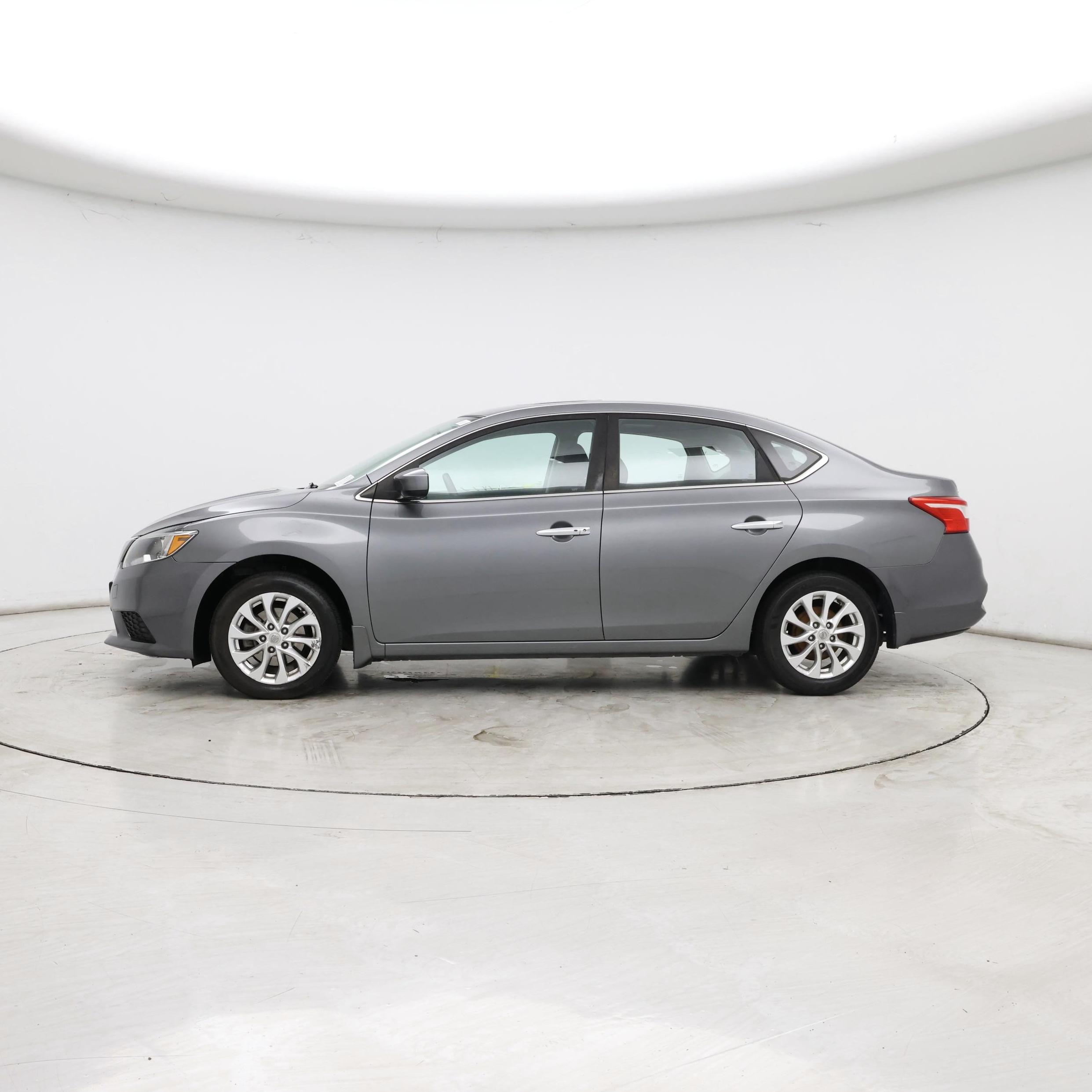 Thumbnail: 2018 Nissan Sentra - 3